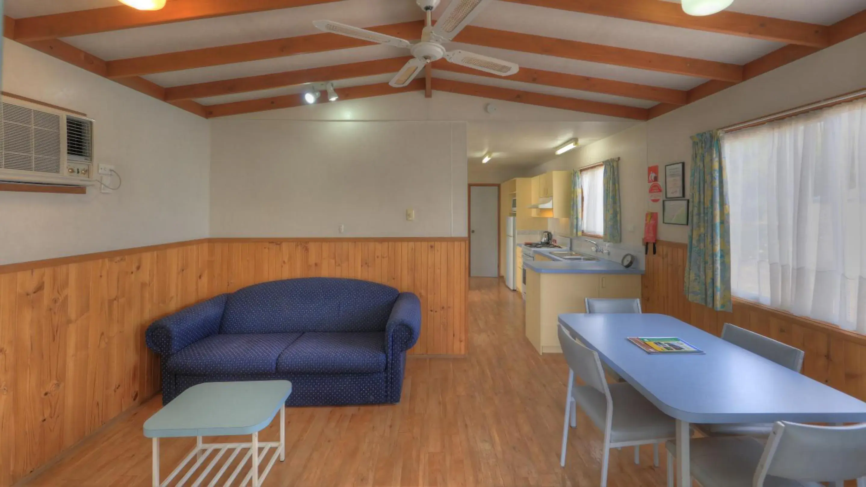 2 Bedroom Standard Family Villa in Airport Tourist Village Melbourne 2 Bedroom Standard Family Villa in Airport Tourist Village Melbourne