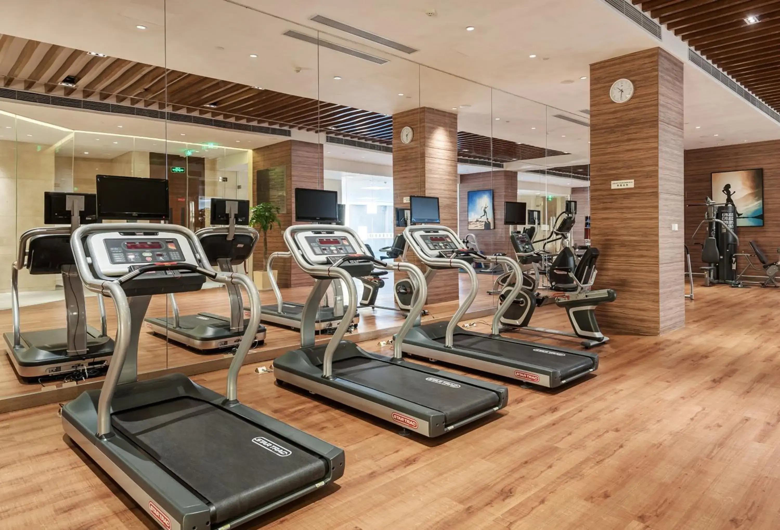 Fitness centre/facilities, Fitness Center/Facilities in Holiday Inn Qingdao Expo, an IHG Hotel