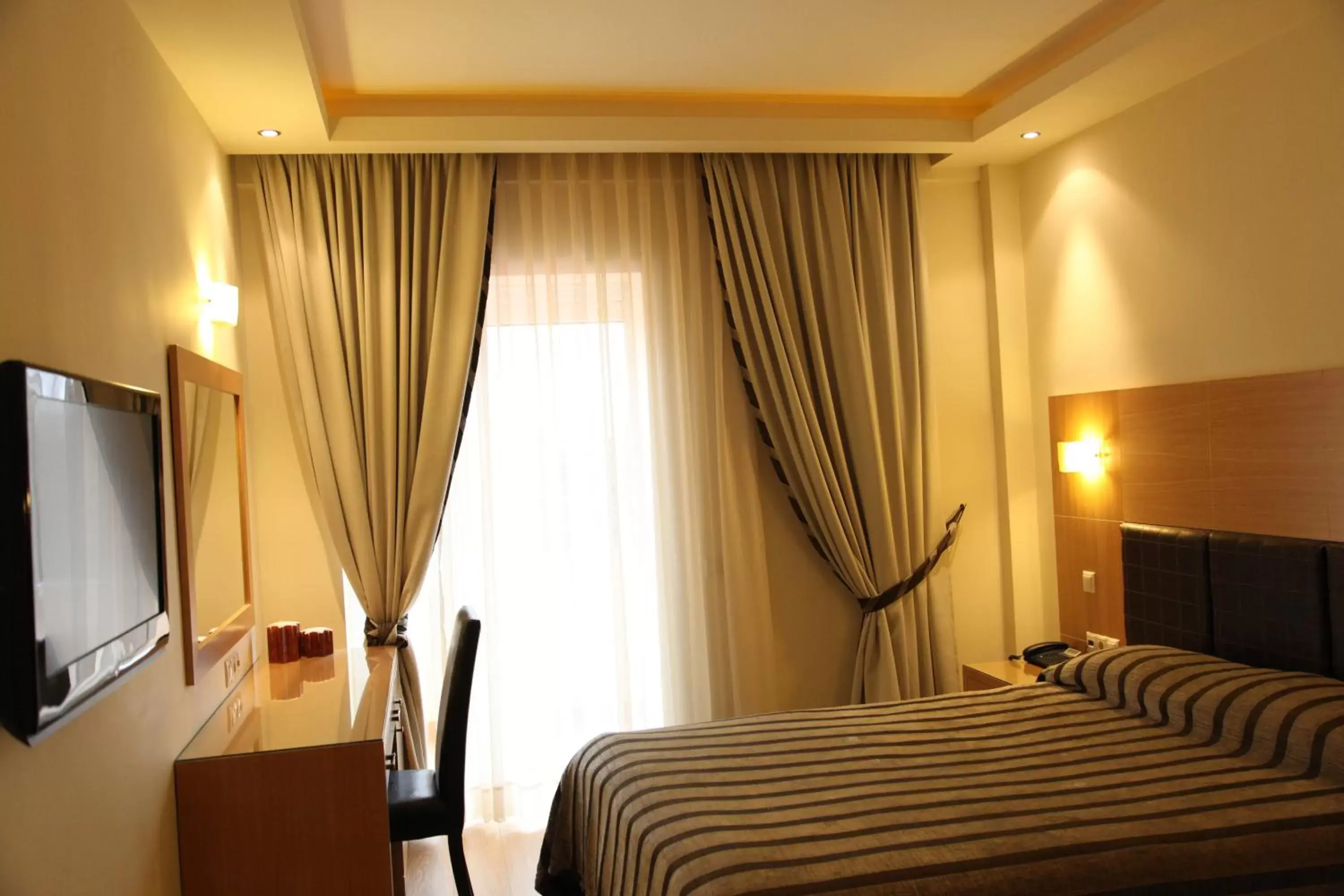 Photo of the whole room, Bed in Hotel Pantelidis