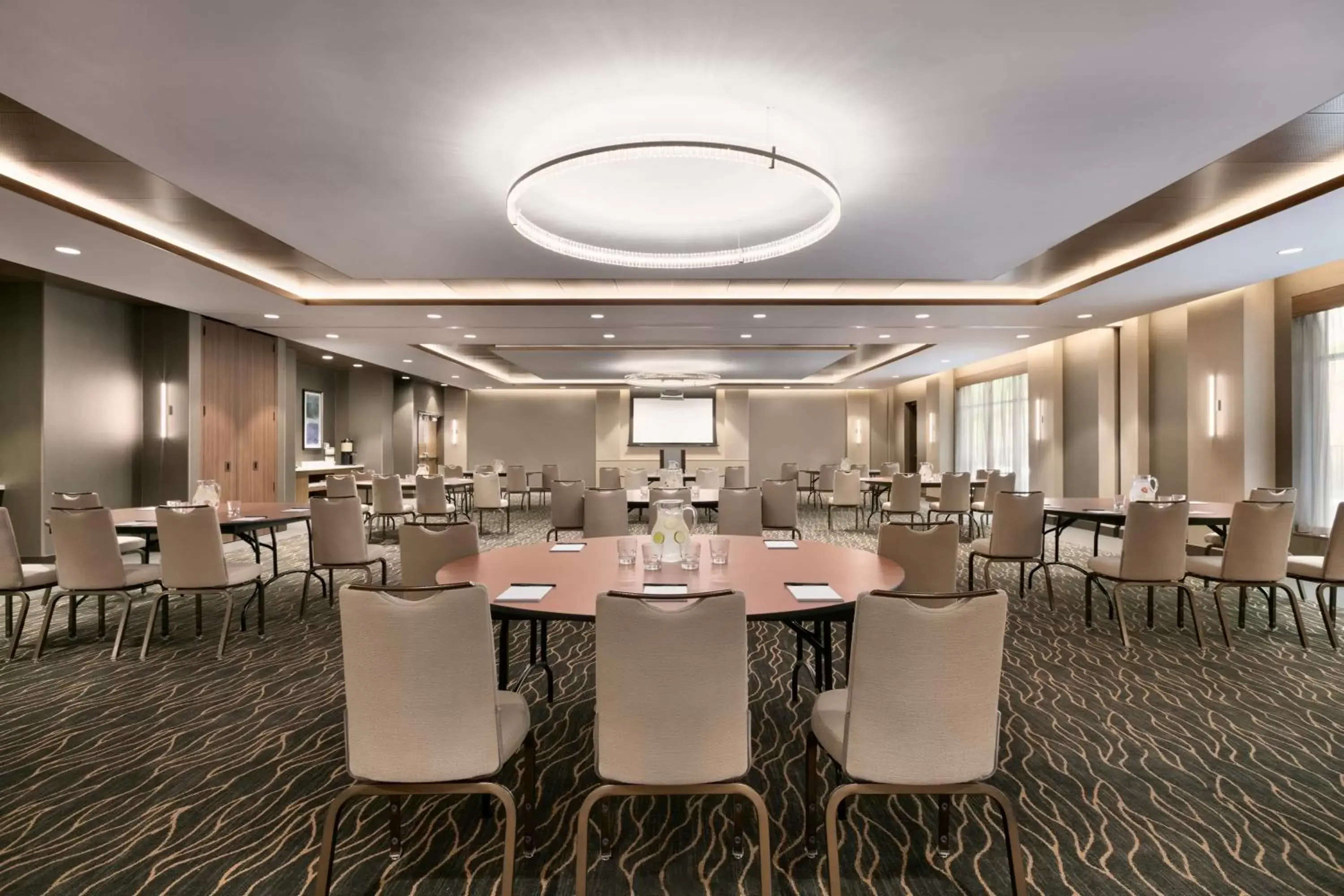 Meeting/conference room, Restaurant/Places to Eat in Hyatt Place Fort Lee/George Washington Bridge
