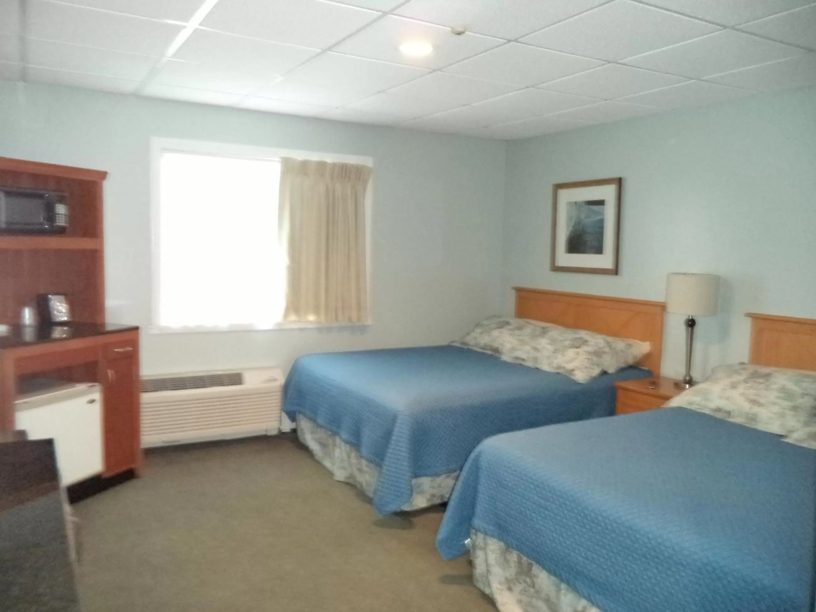 Colonial Valley Motel