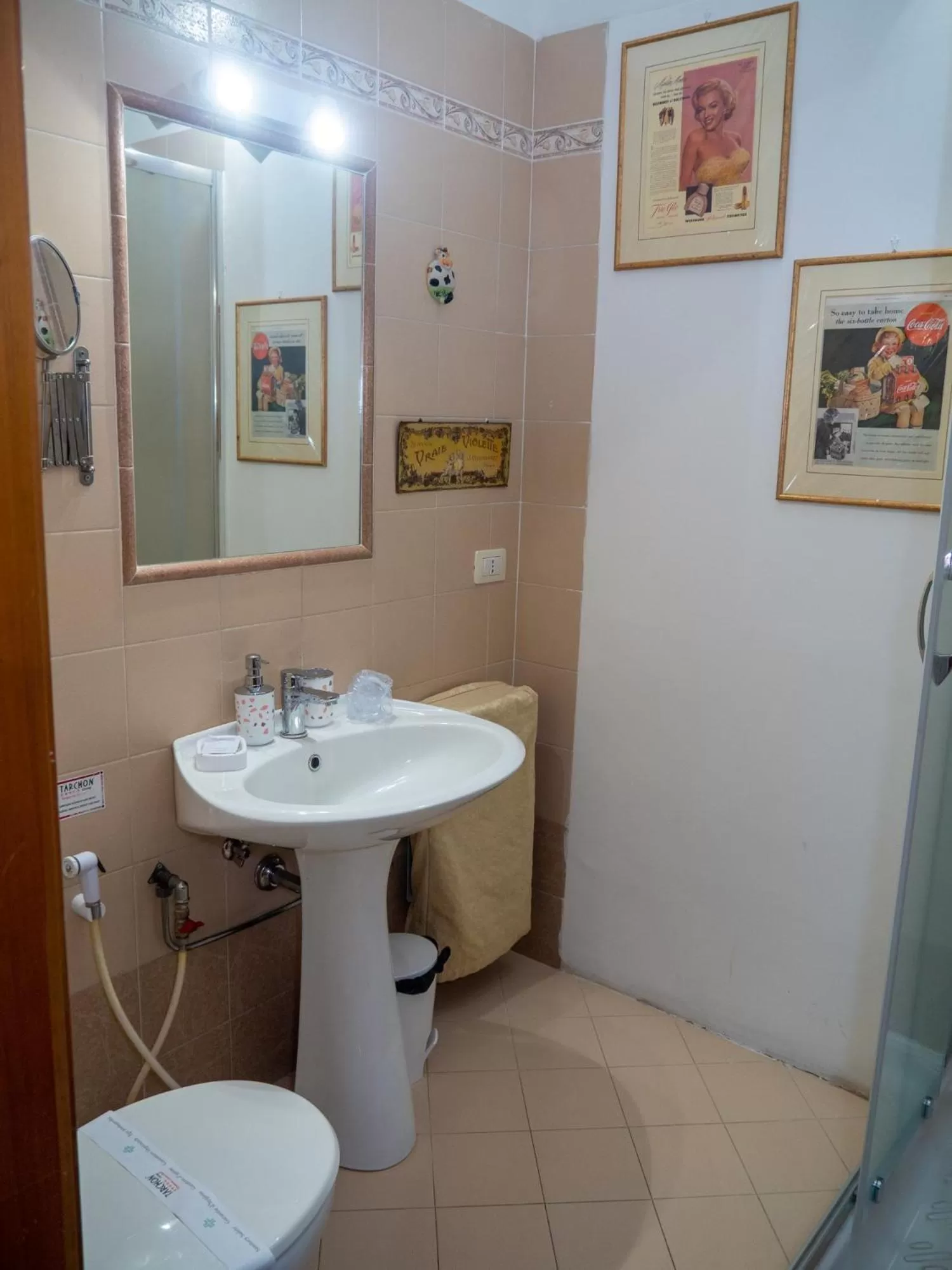 Bathroom in Tarchon Luxury B&B