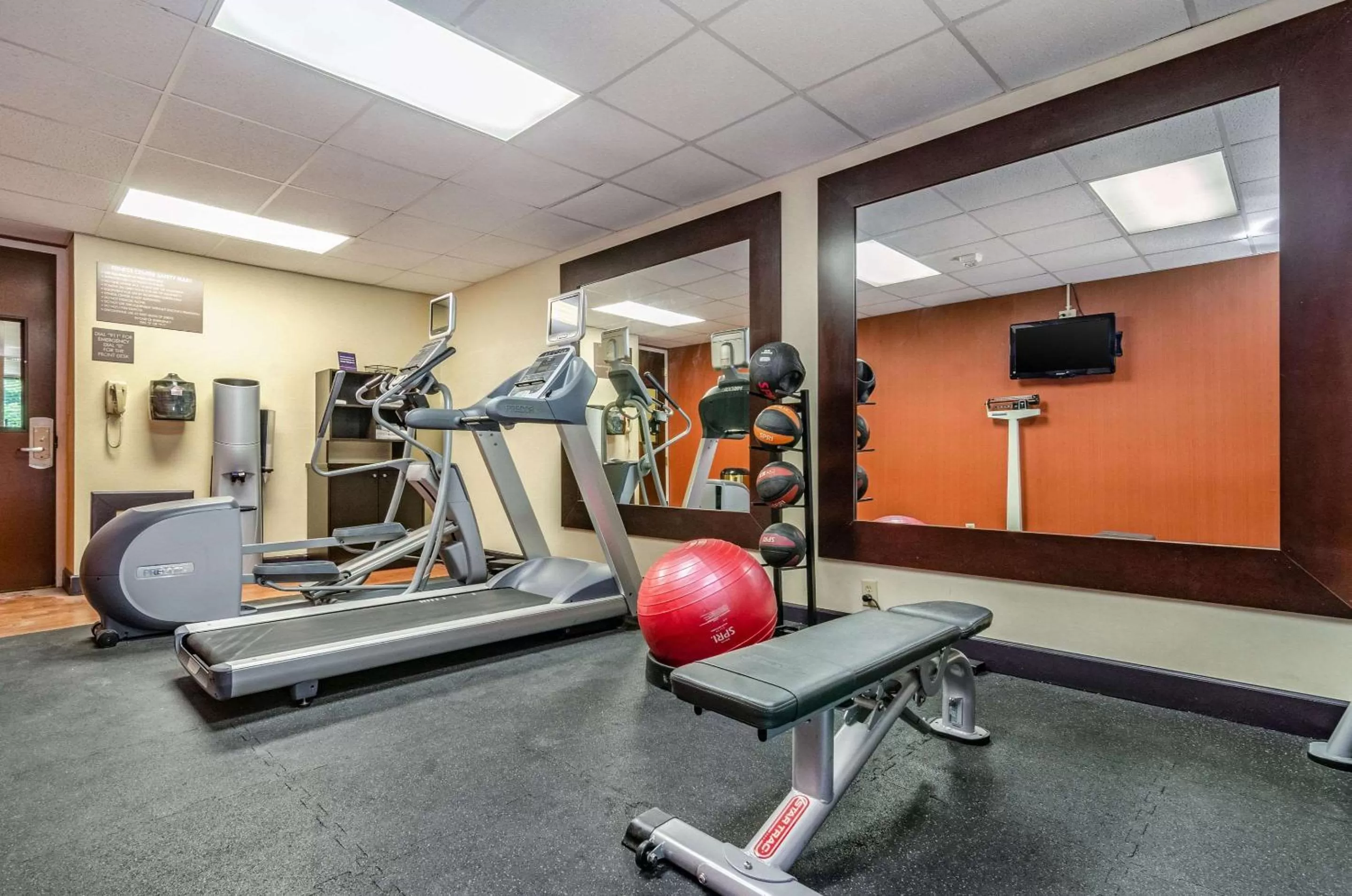 Fitness centre/facilities in Comfort Inn Raleigh Midtown