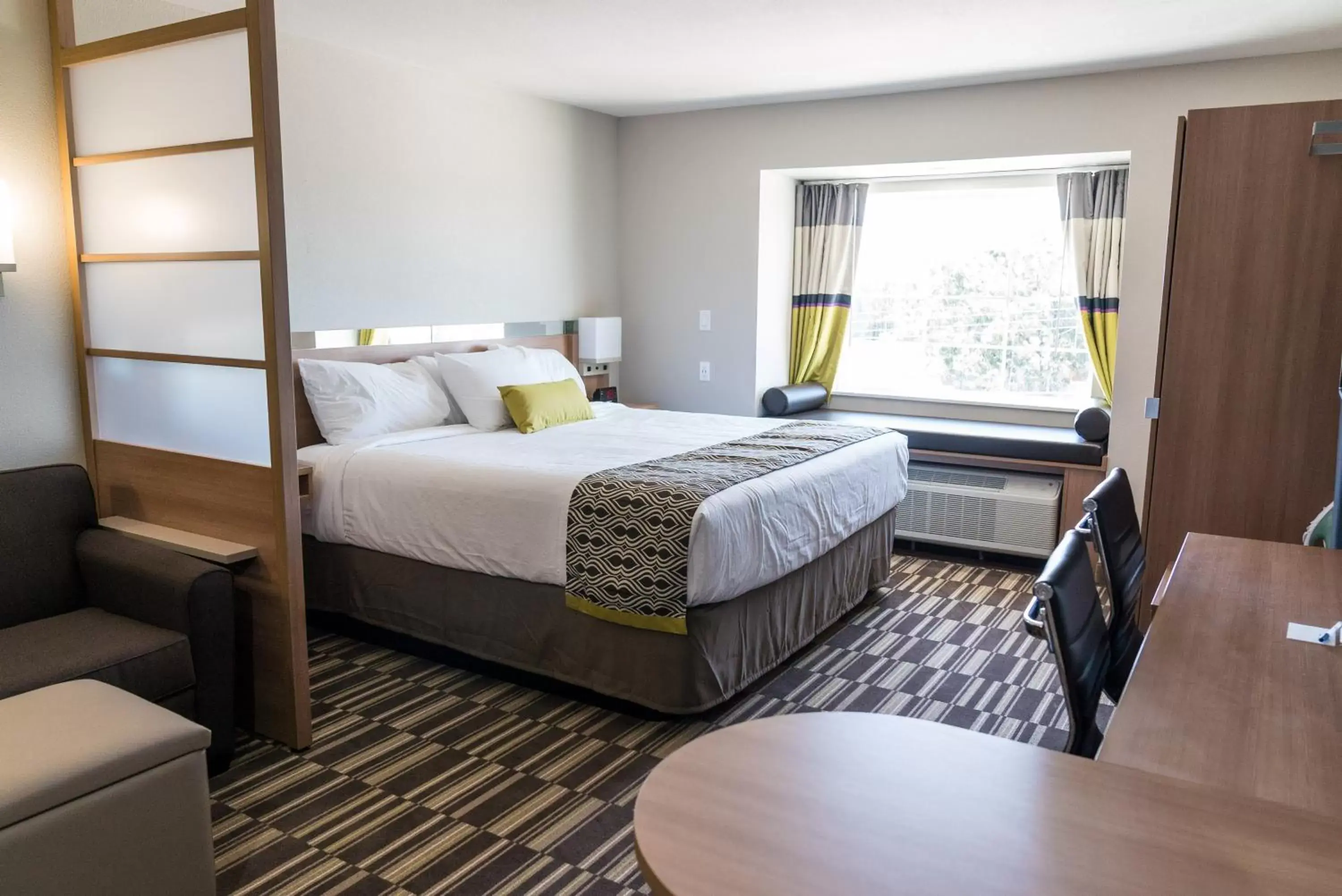 Bedroom, Bed in Microtel Inn & Suites by Wyndham College Station