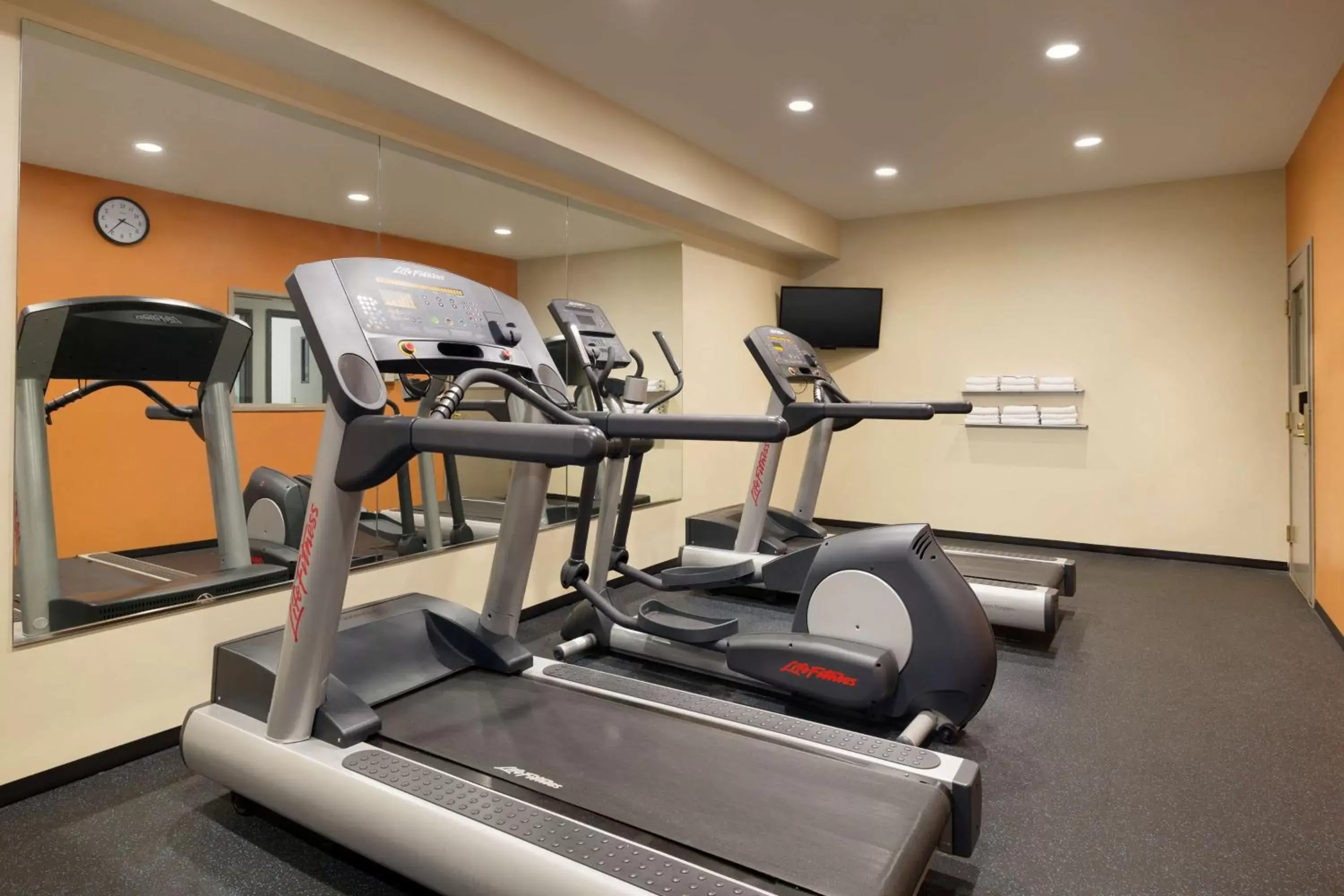 Activities, Fitness Center/Facilities in Country Inn & Suites by Radisson, Salisbury, MD