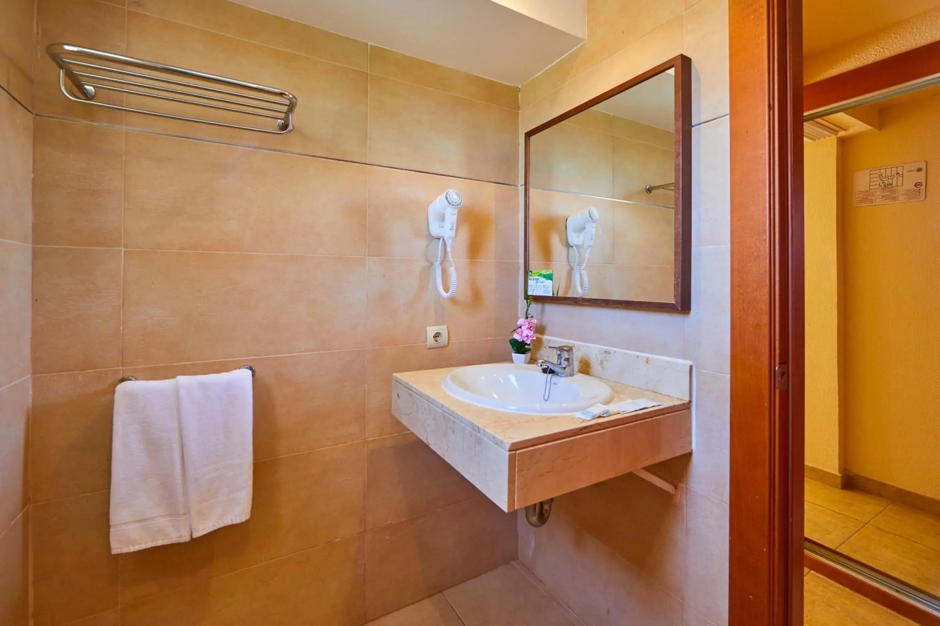 Bathroom in MLL Palma Bay Club Resort