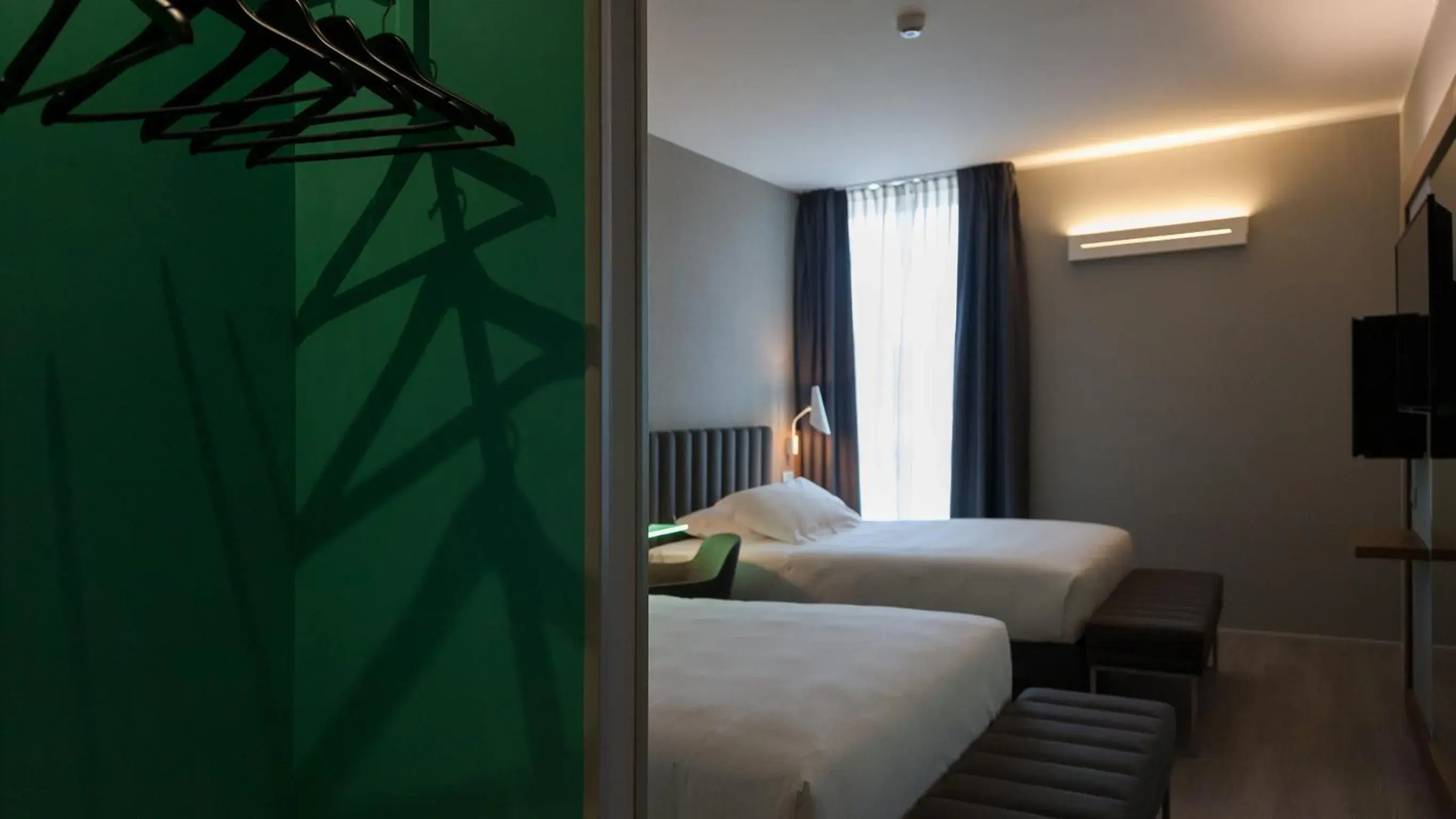Bedroom, Bed in G Hotel Pescara