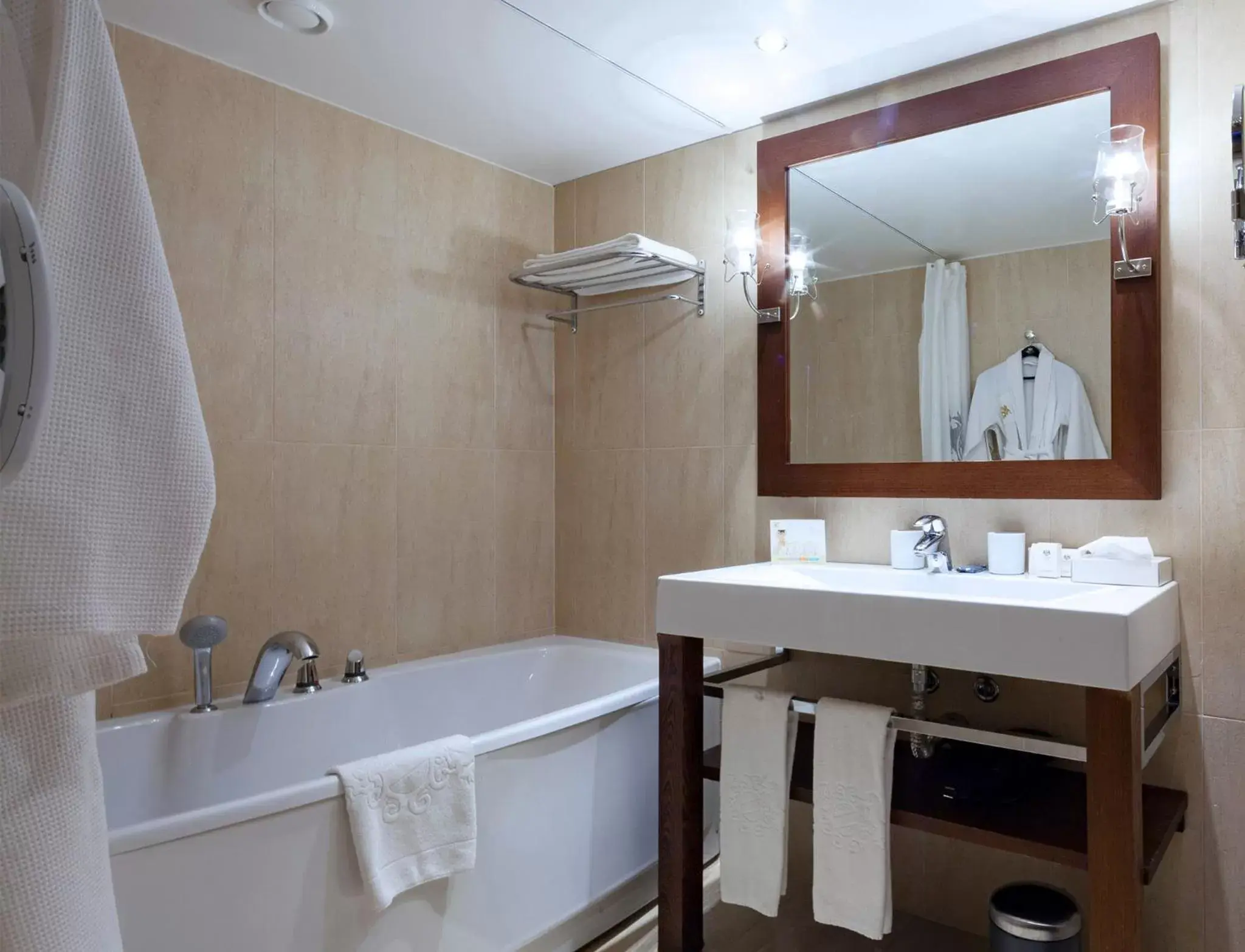 Shower, Bathroom in Dom Pedro Vilamoura