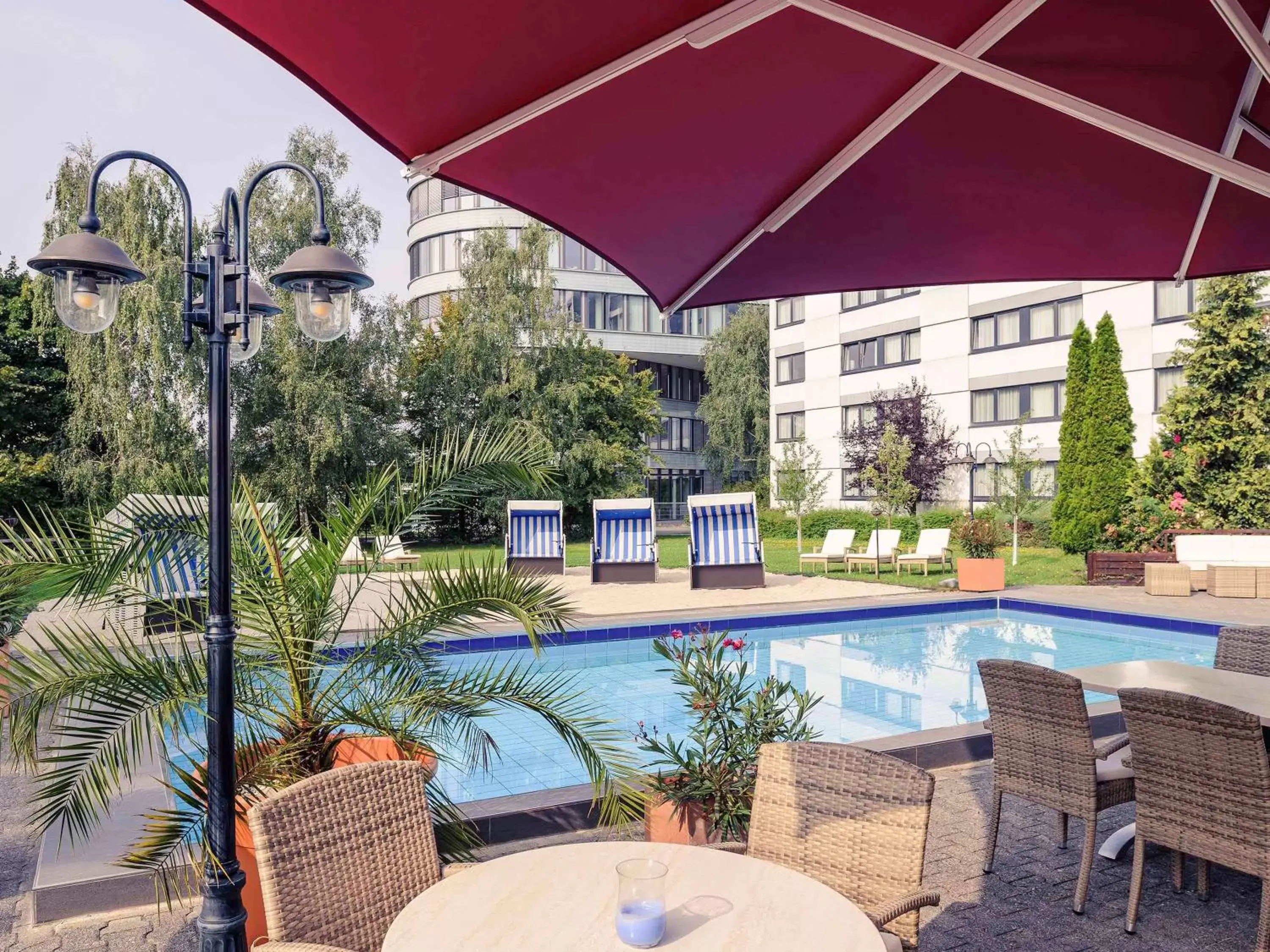 On site, Swimming Pool in Mercure Hotel Frankfurt Eschborn Ost