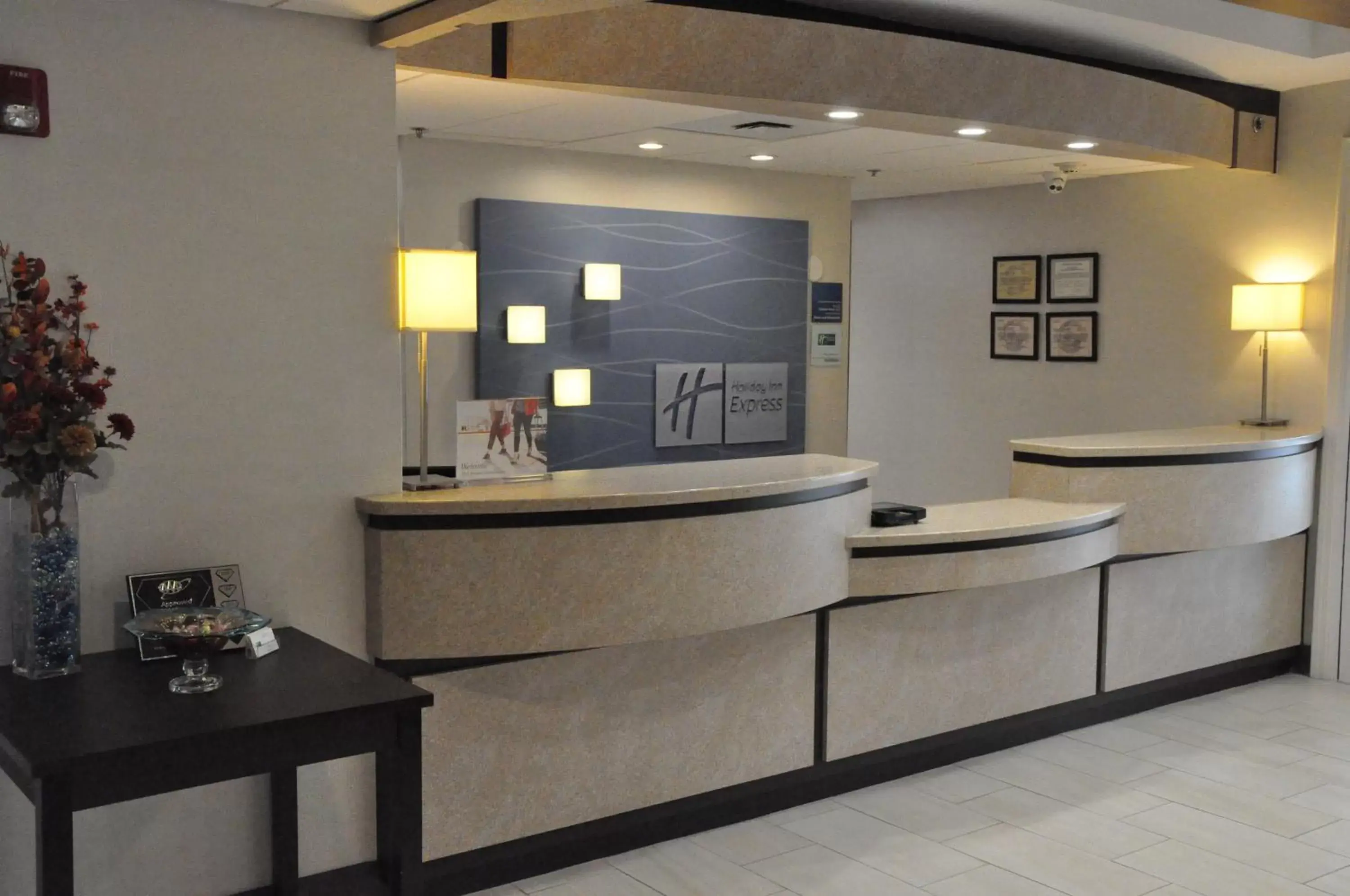 Property building, Bathroom in Holiday Inn Express & Suites Jackson, an IHG Hotel