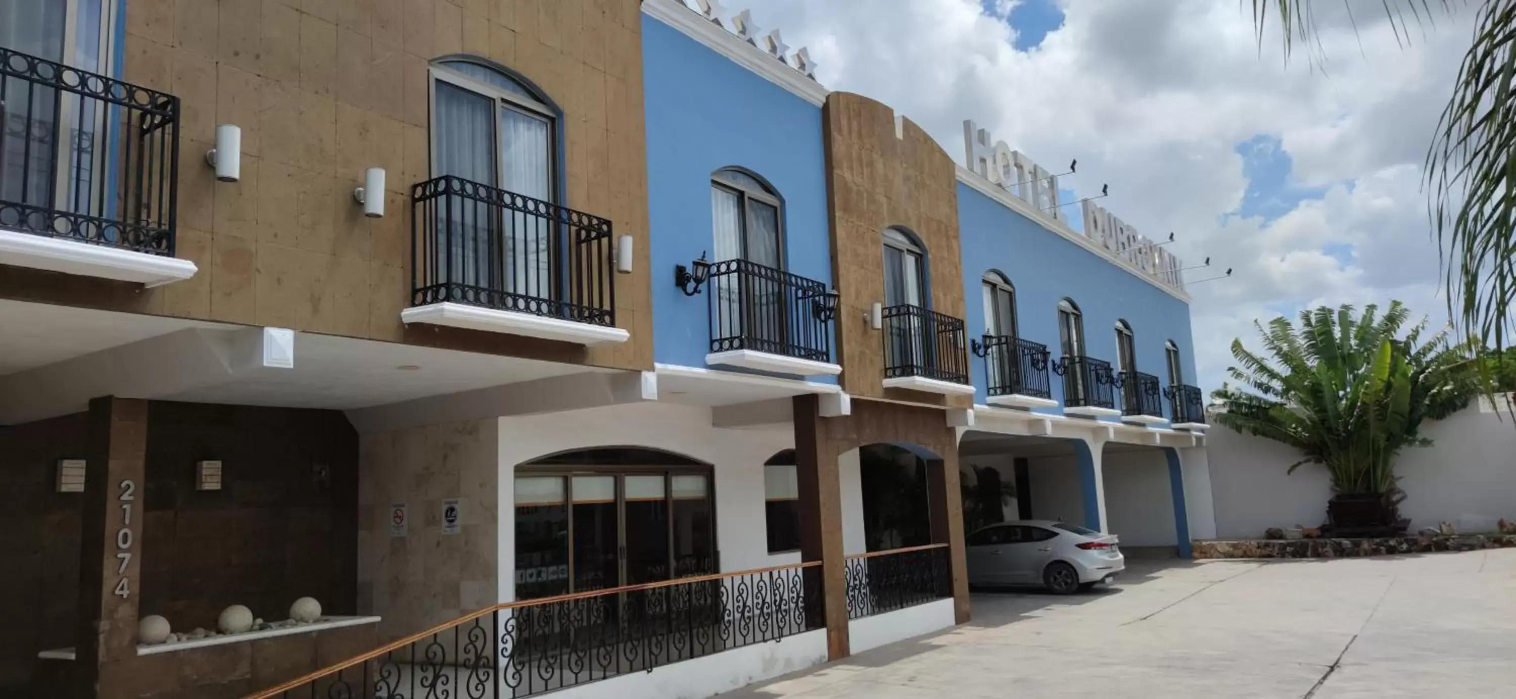 Facade/entrance, Property Building in Hotel Dubrovnik