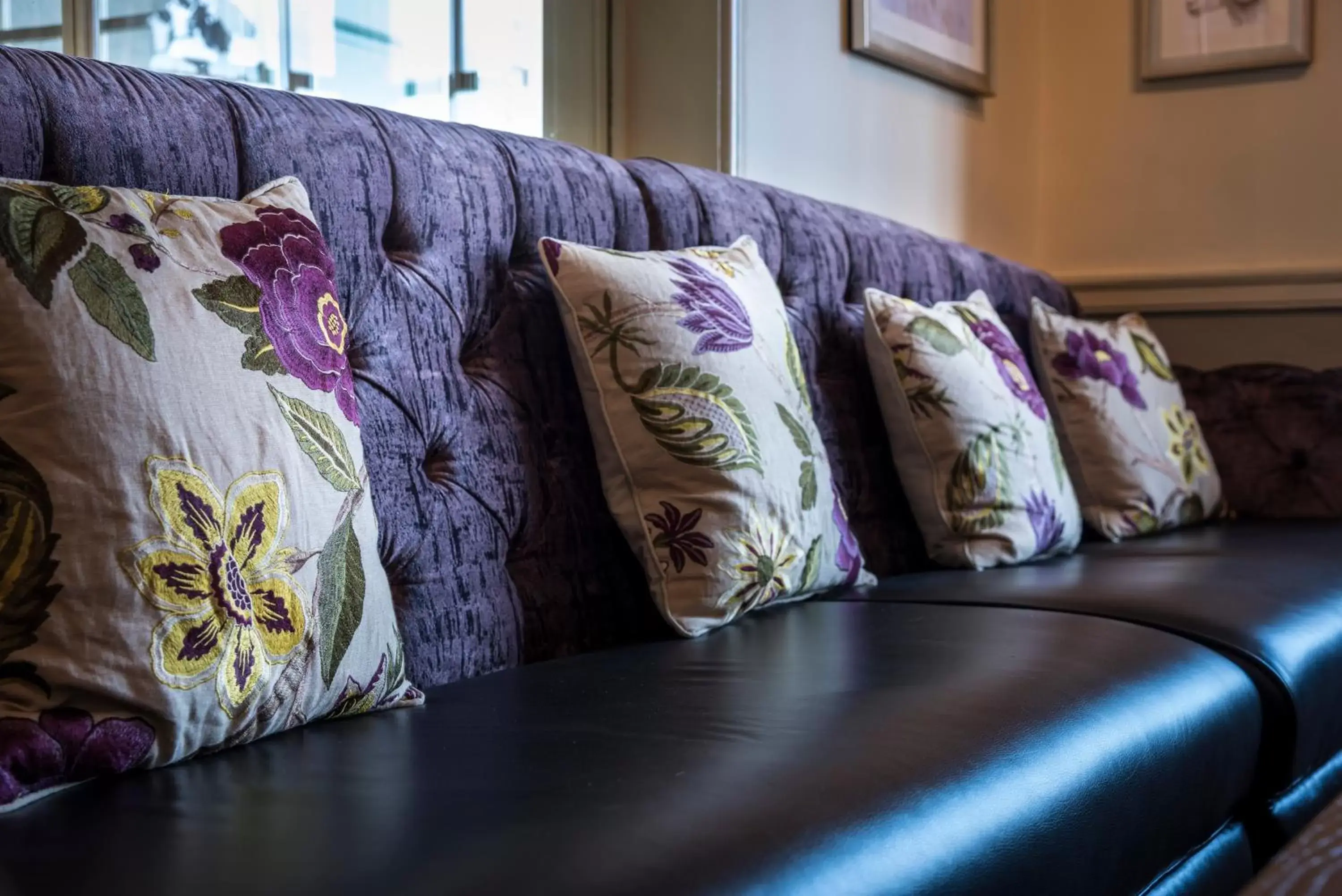 Seating area in The Golden Fleece Hotel, Thirsk, North Yorkshire