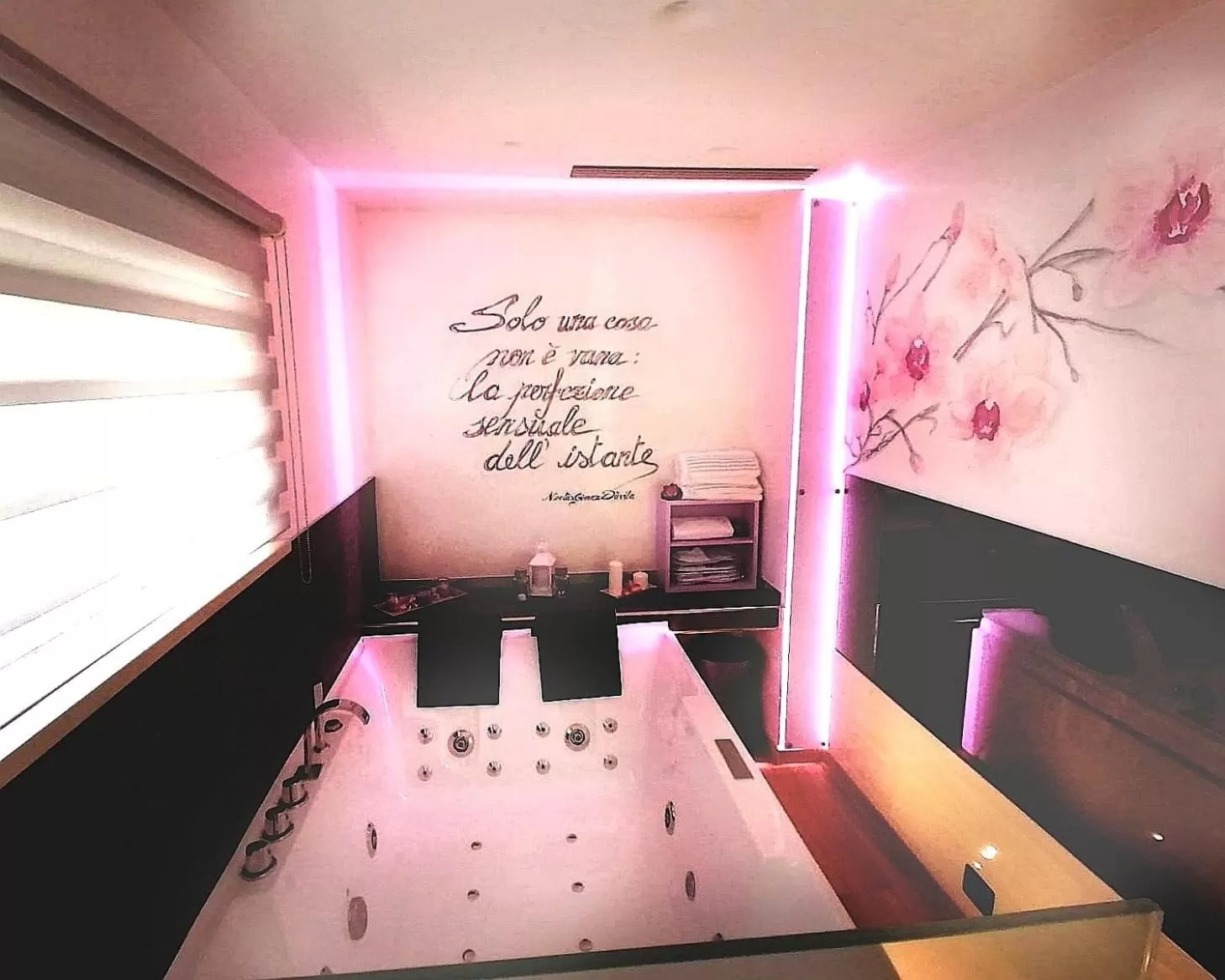 Hot Tub in BellavistaRelax