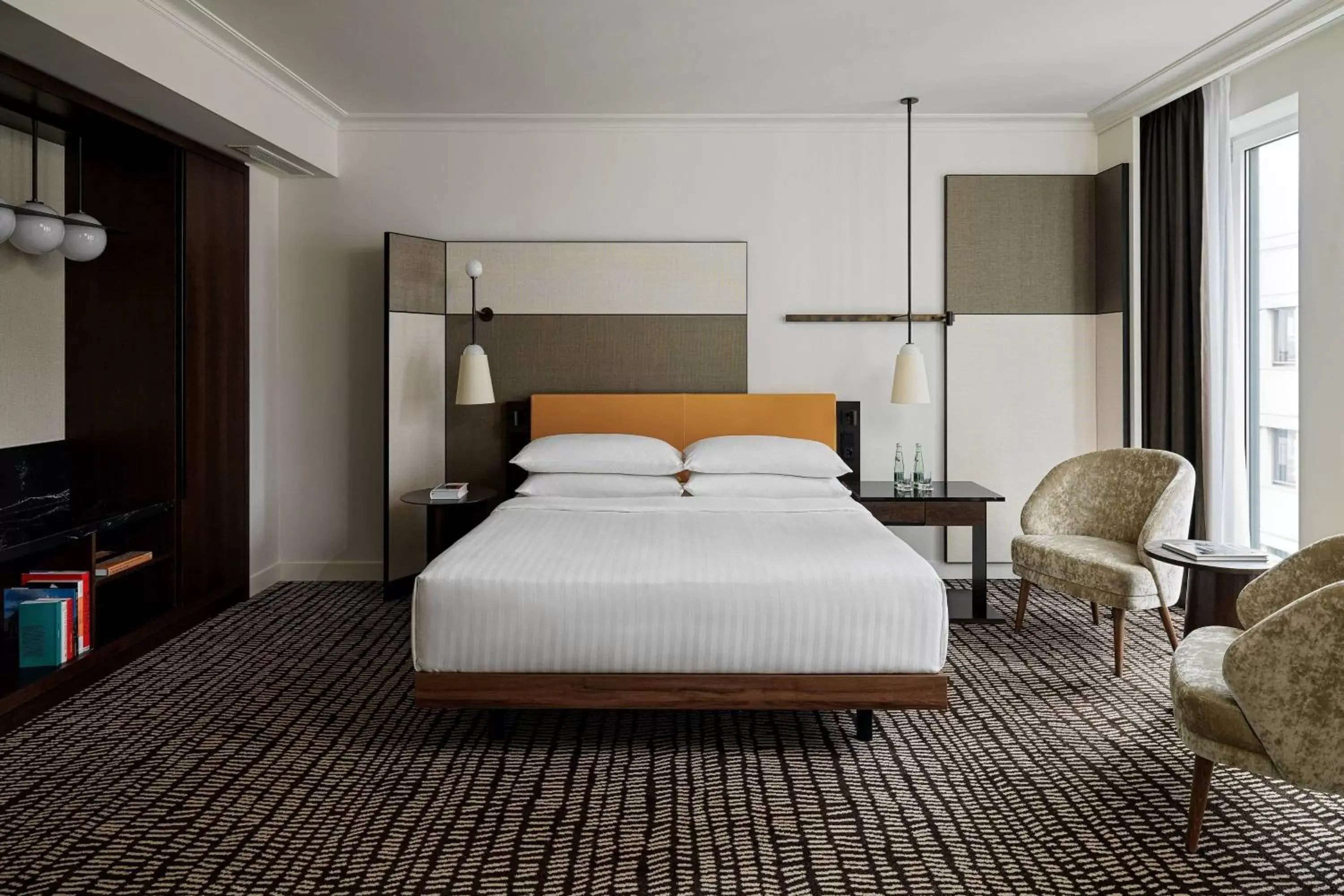 Bedroom, Bed in Berlin Marriott Hotel