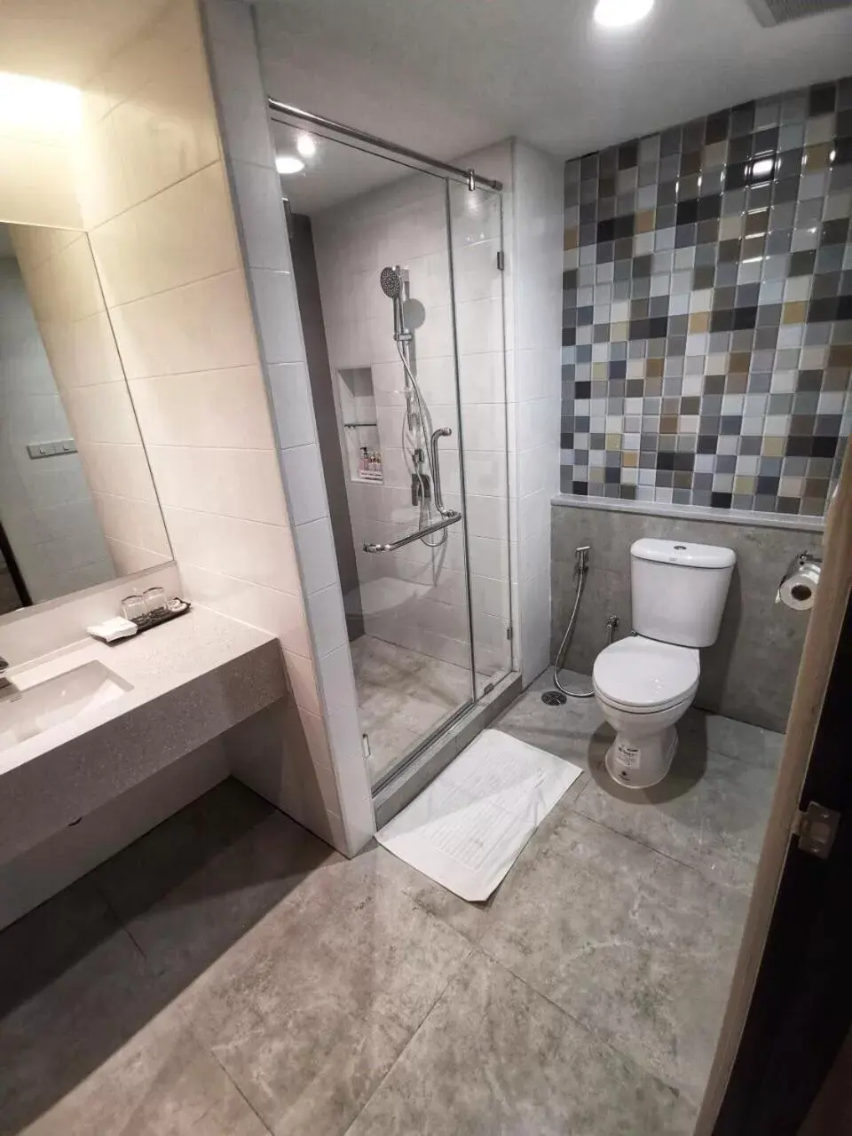Shower, Bathroom in Prom Ratchada Hotel - SHA Plus