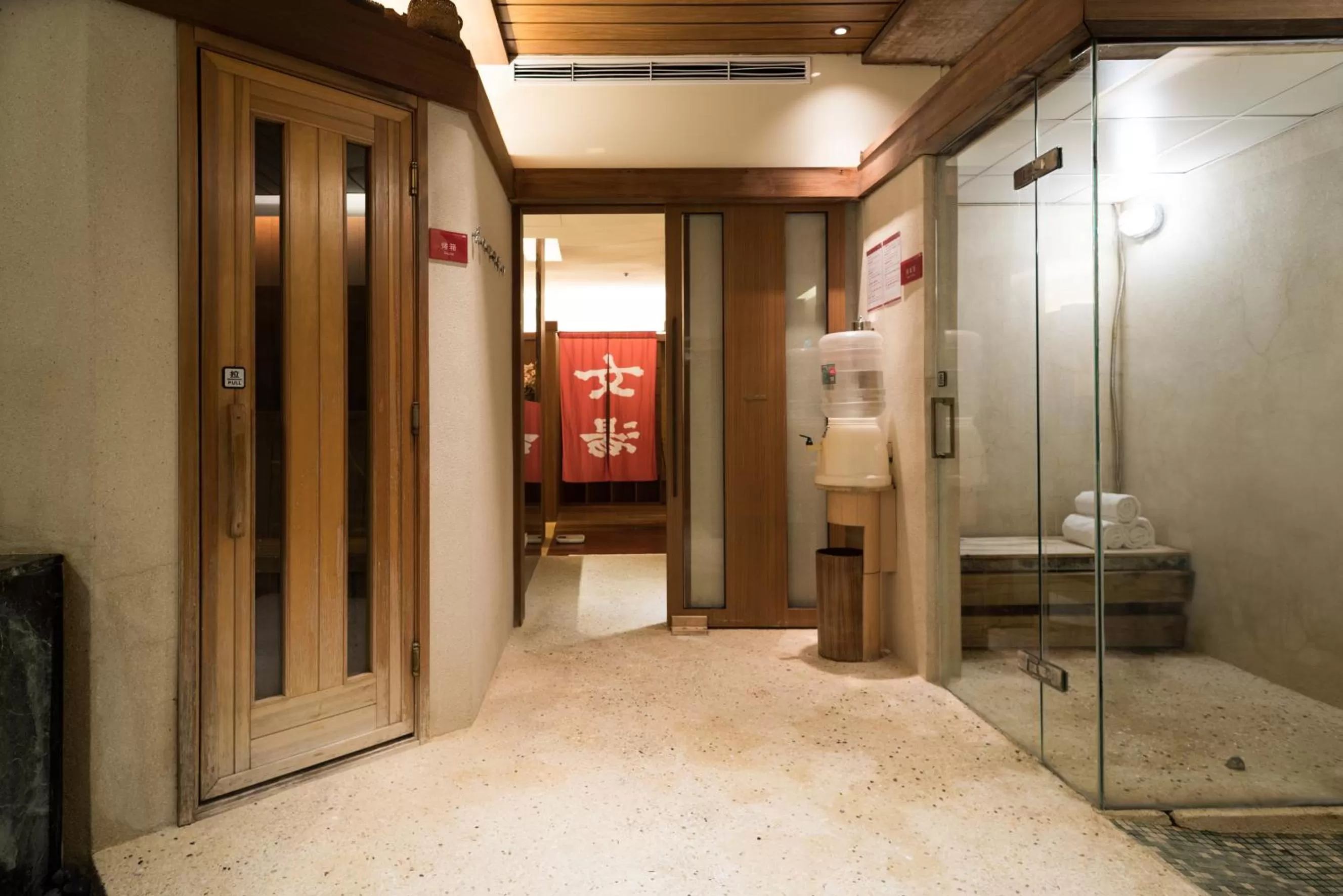 Hot Spring Bath in Chateau de Chine Hotel Hualien