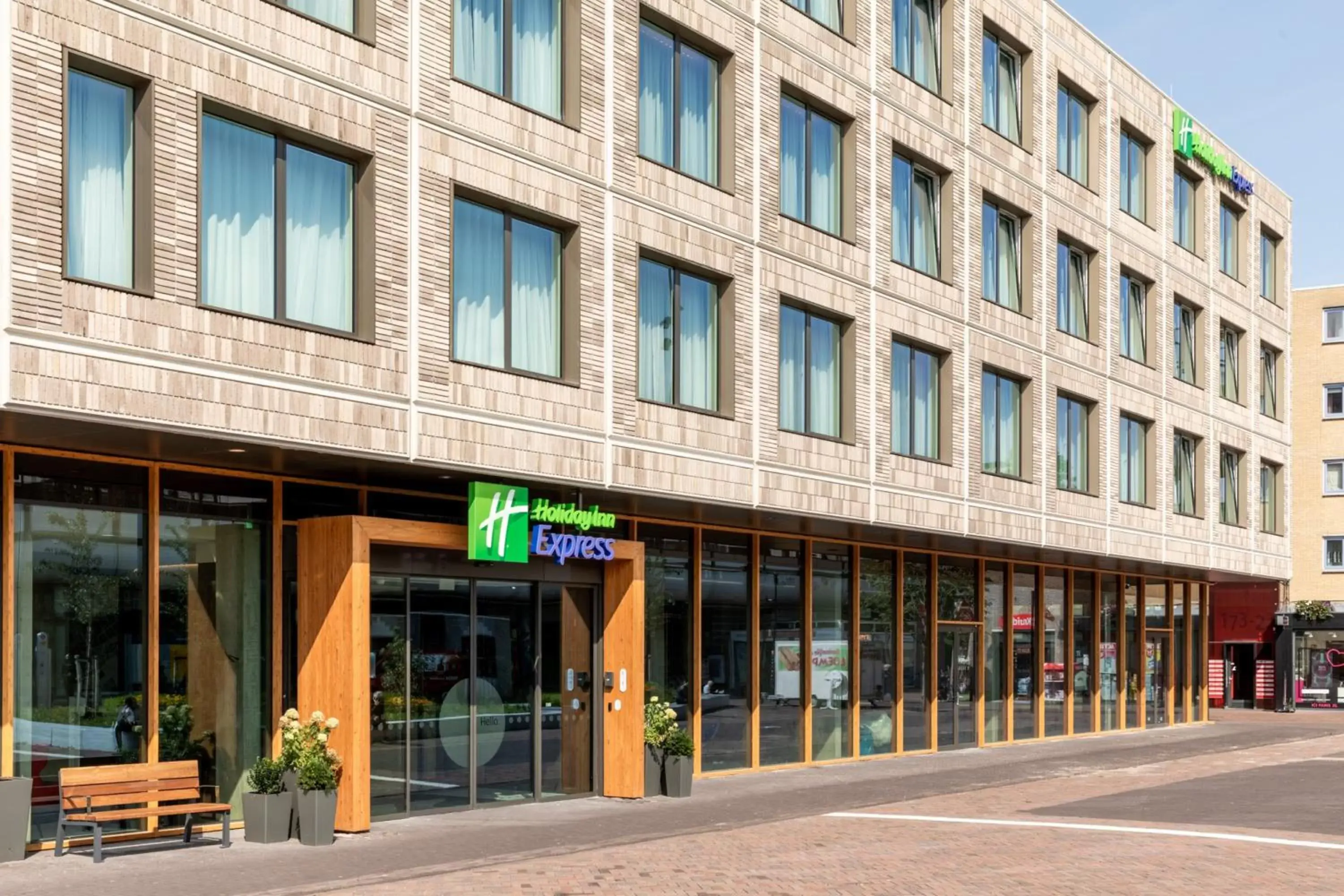 Property Building in Holiday Inn Express - Almere, an IHG Hotel