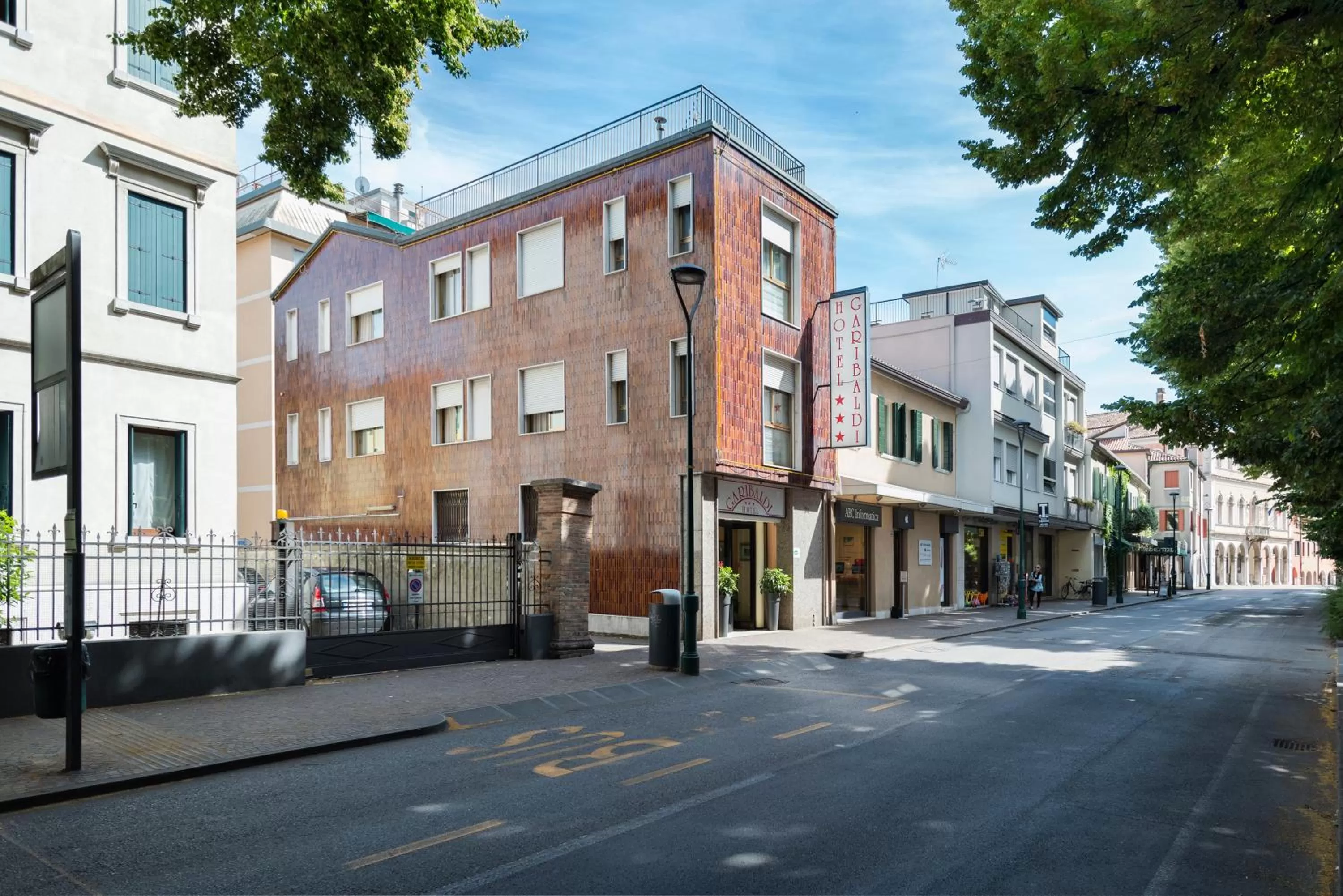 Property building in Hotel Garibaldi