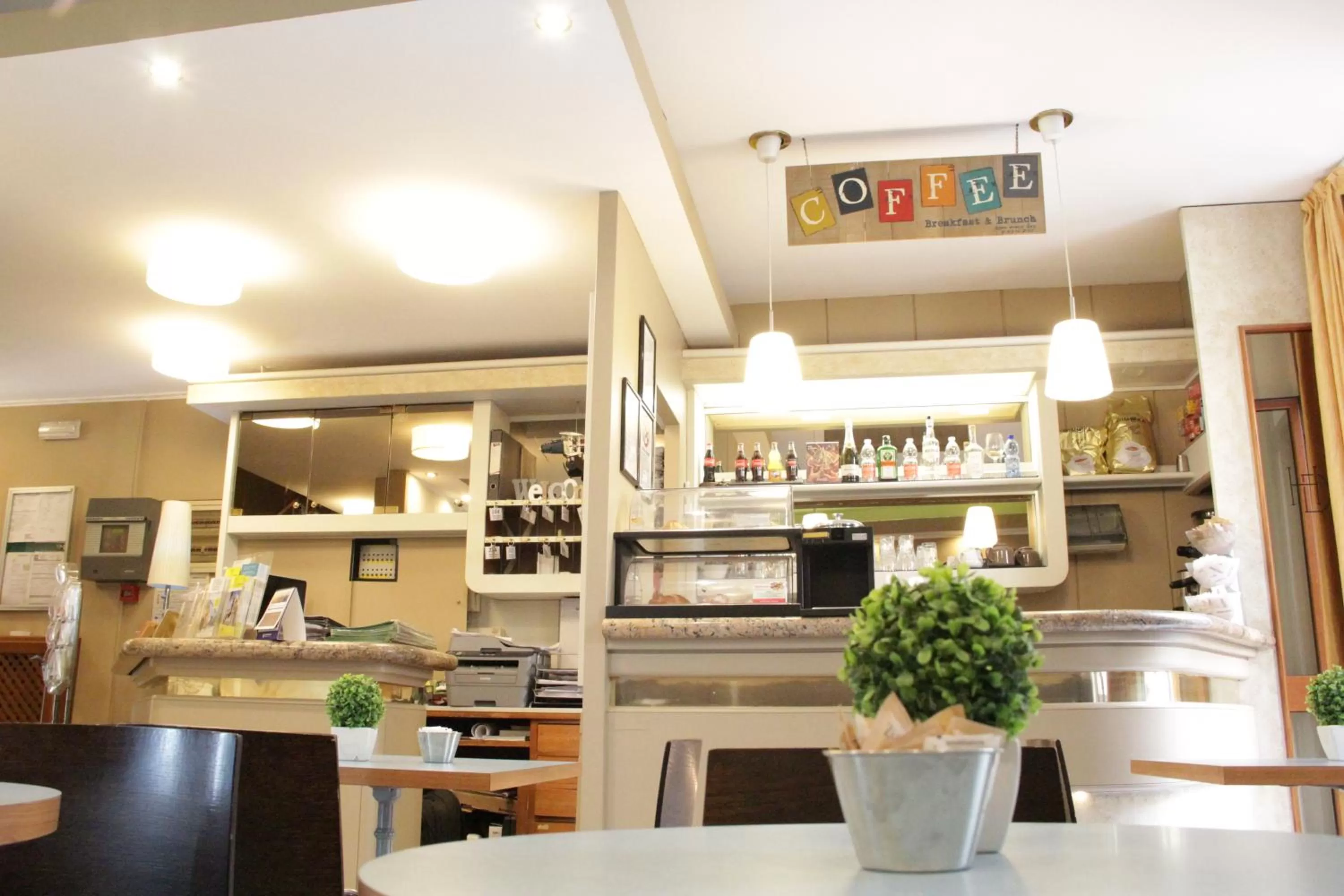 Communal lounge/ TV room in Hotel MM Dateo