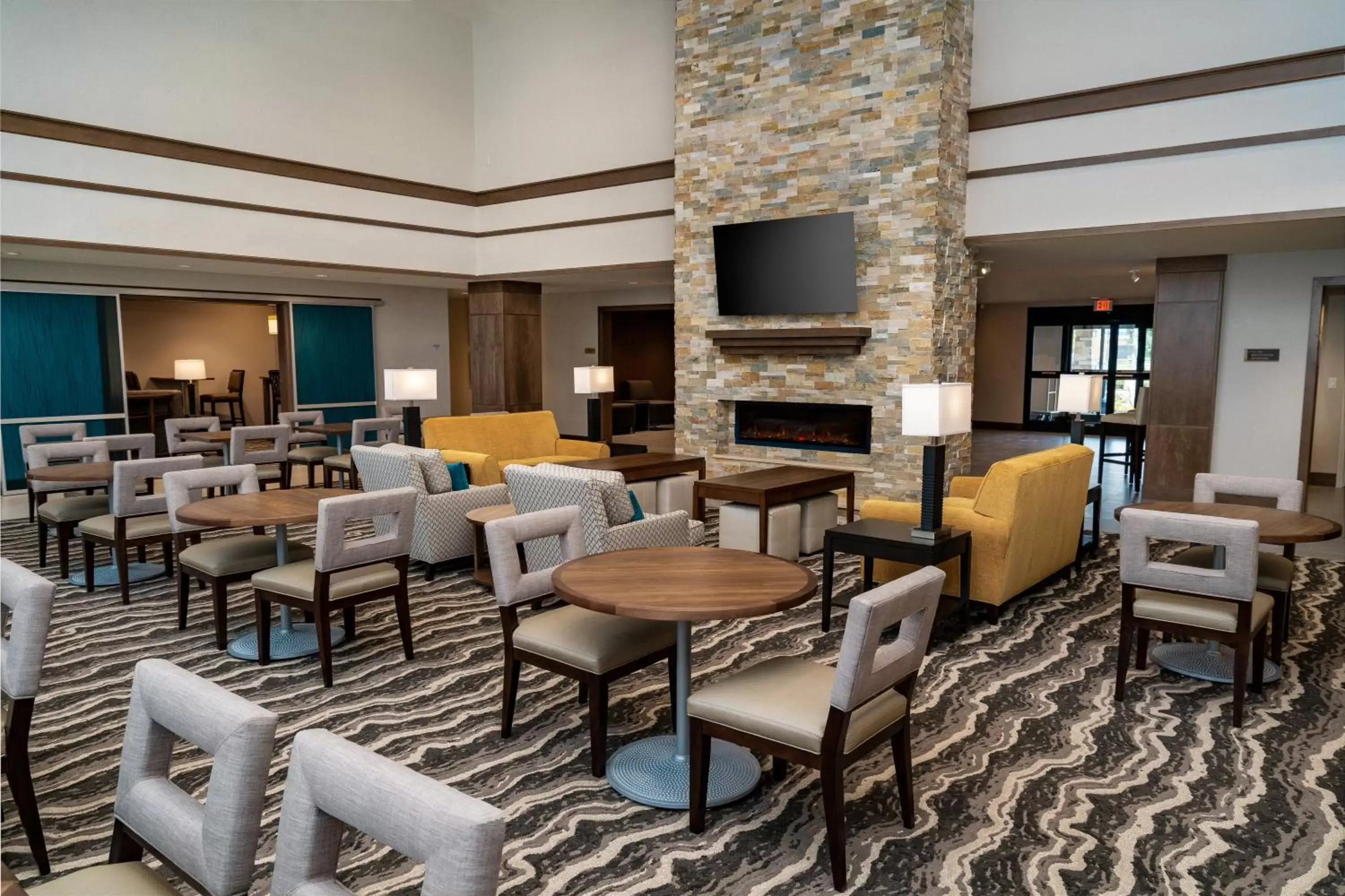 Lobby or reception, Lounge/Bar in Staybridge Suites - Nashville - Franklin, an IHG Hotel