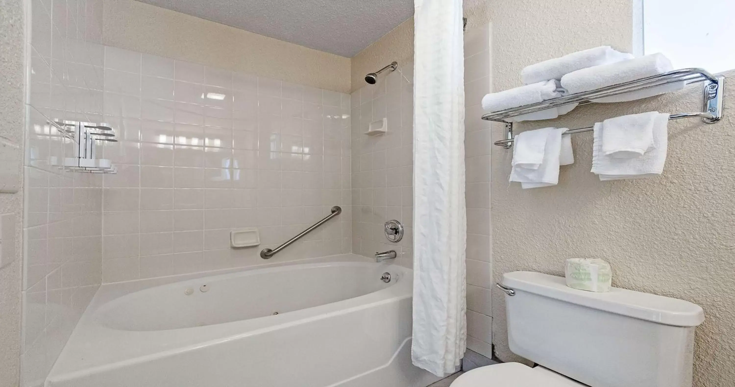 Bathroom in Best Western Gold Country Inn