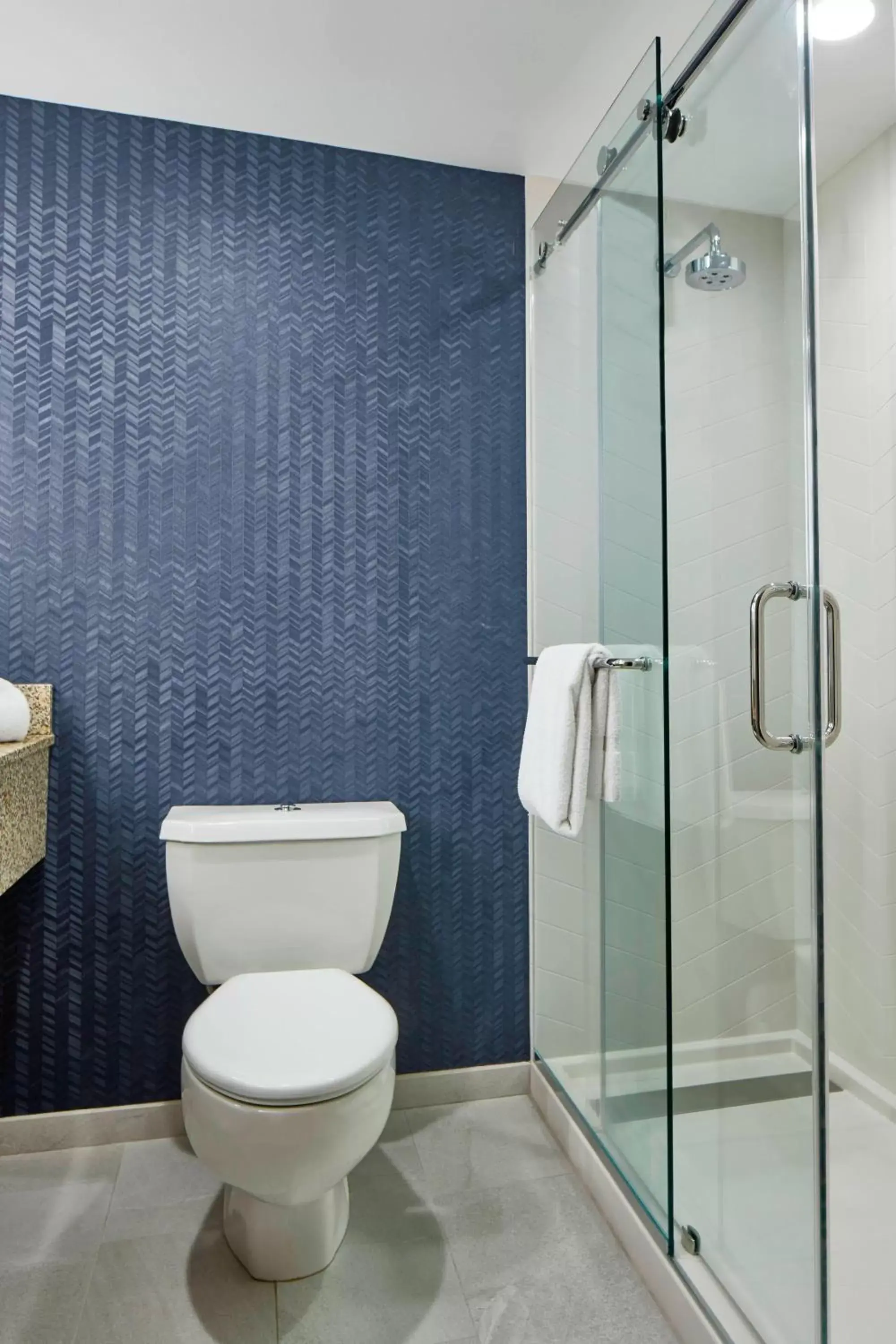 Bathroom in Fairfield Inn & Suites by Marriott Albany Airport