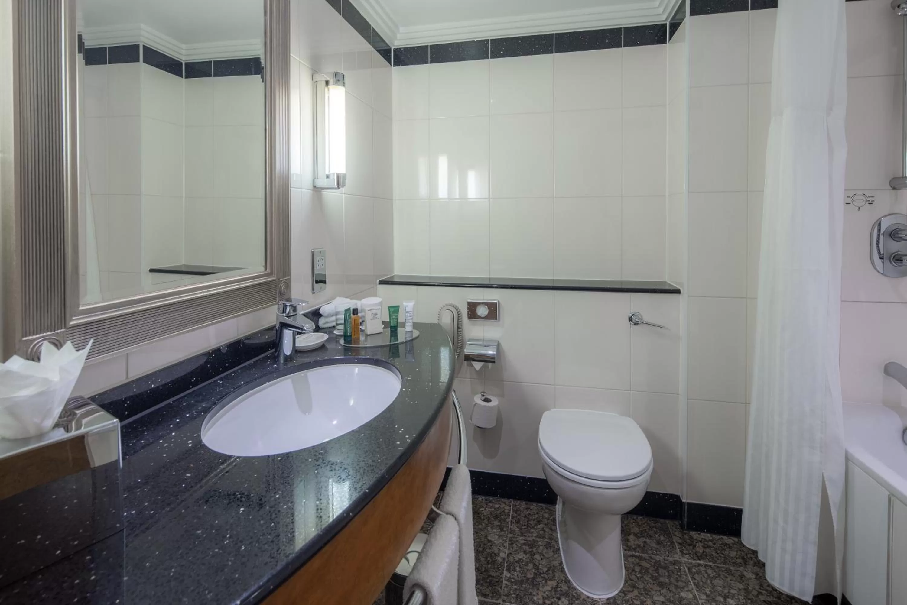 Bathroom in Hilton London Paddington