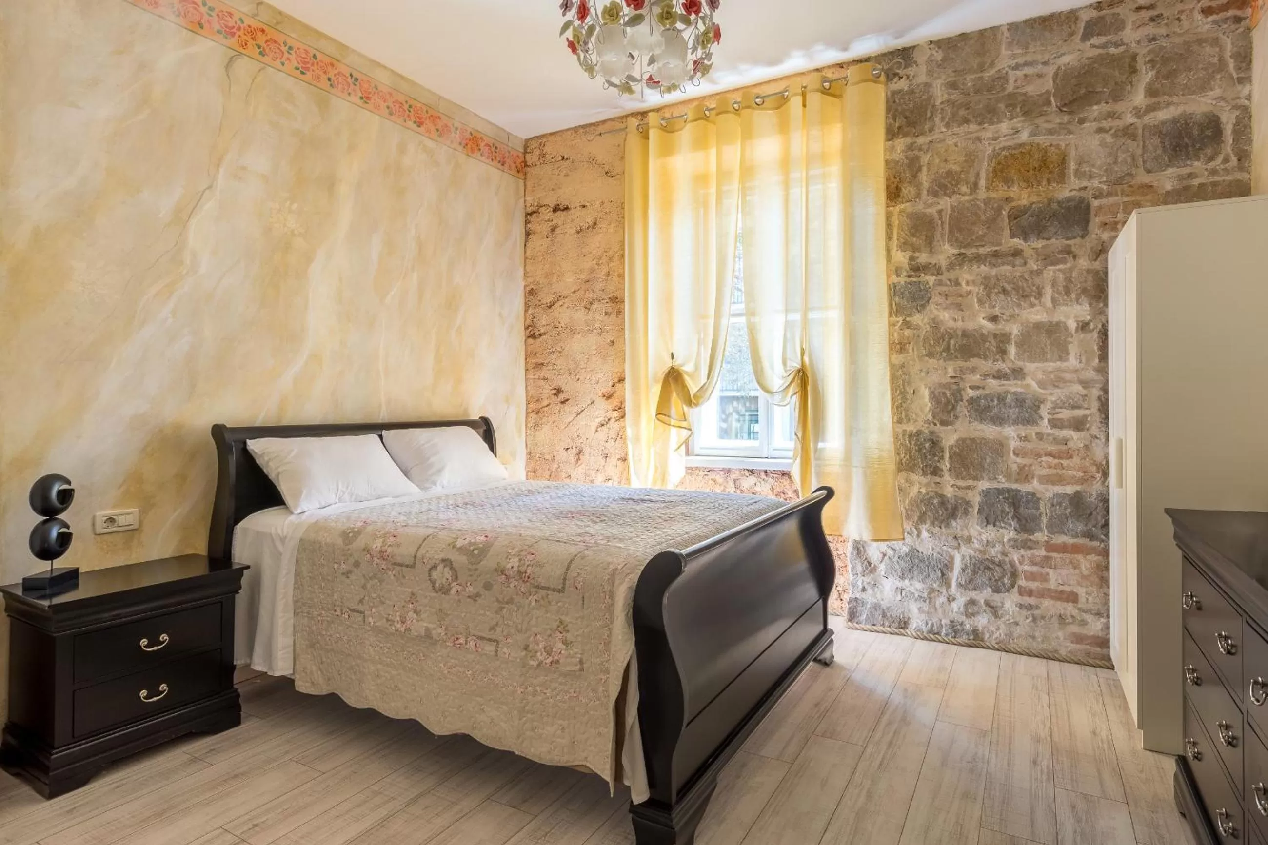 Bedroom, Bed in Pietra Rossa