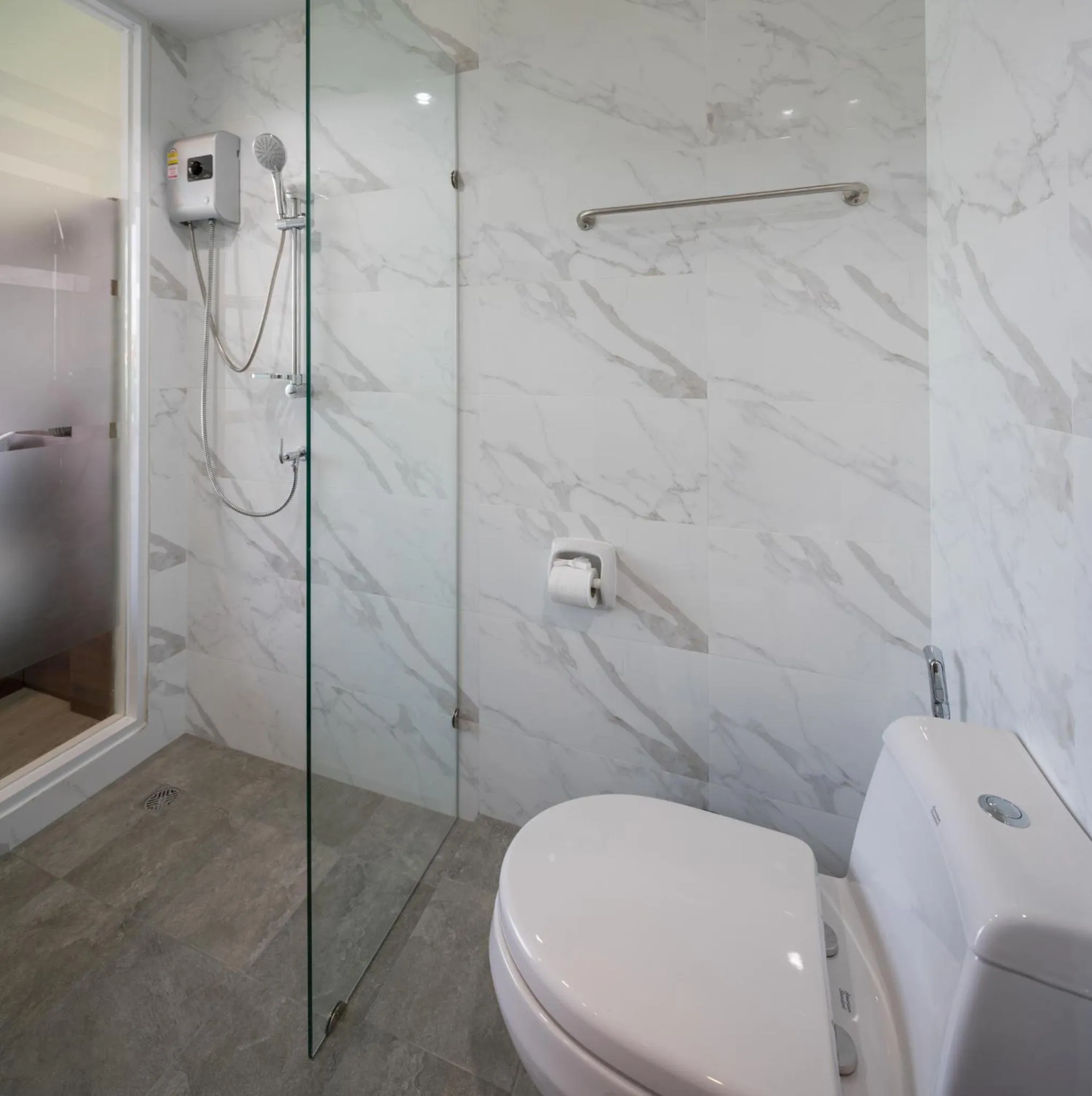 Shower in Peace Blue Naiharn Naturist Resort Phuket SHA Extra Plus