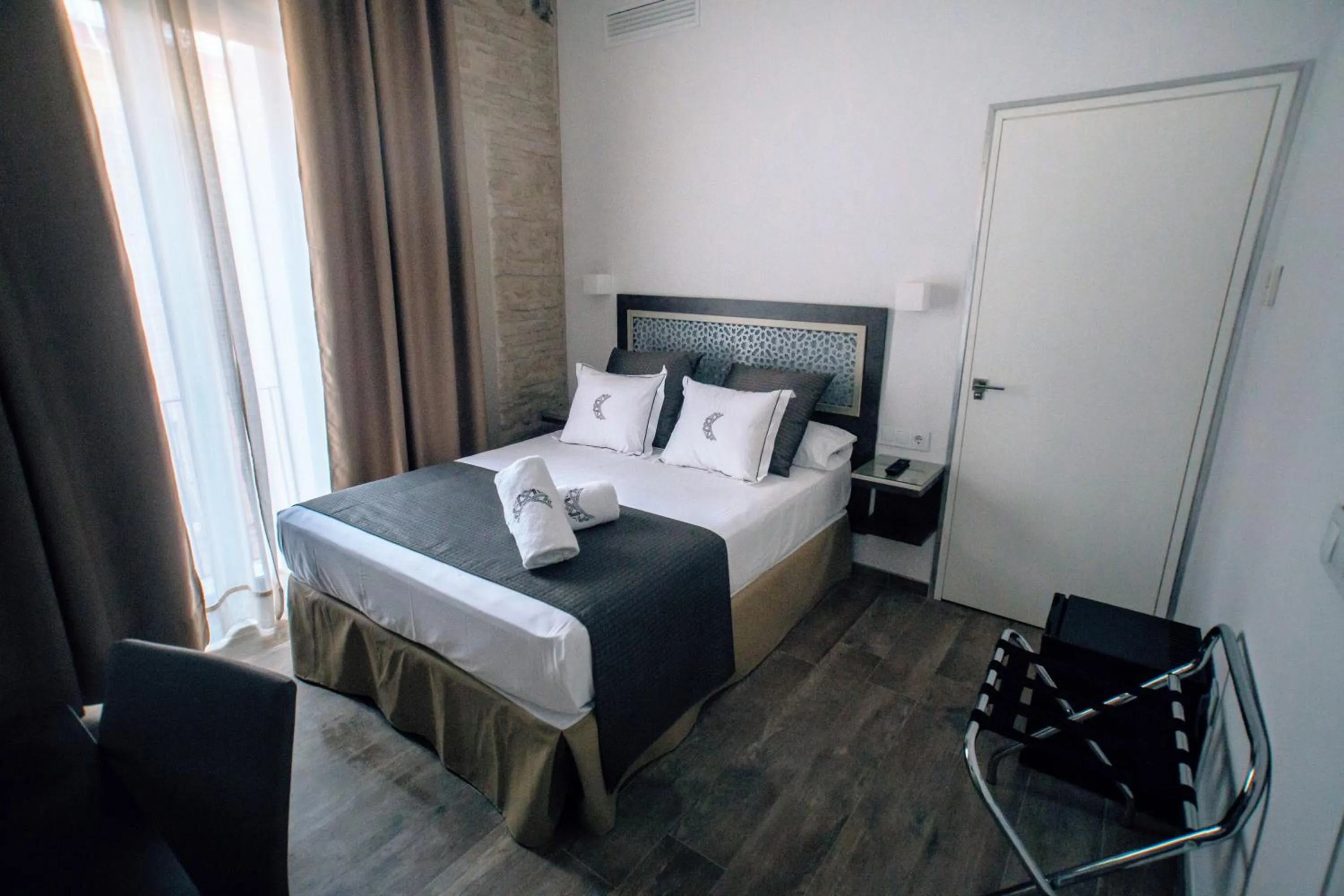 Bedroom, Bed in Patios del Orfebre