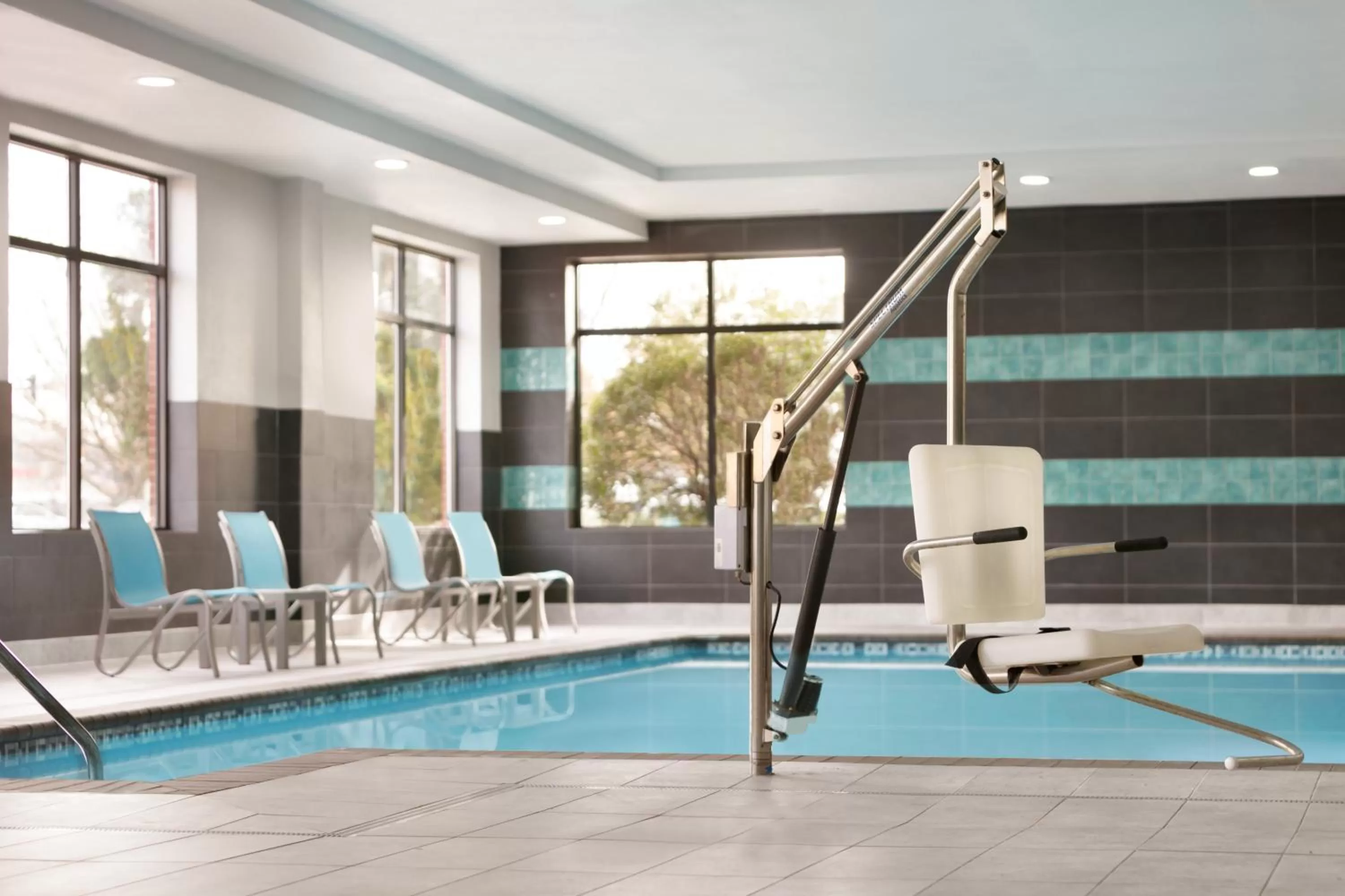 Swimming pool in Holiday Inn Express Hotel & Suites Norfolk Airport by IHG