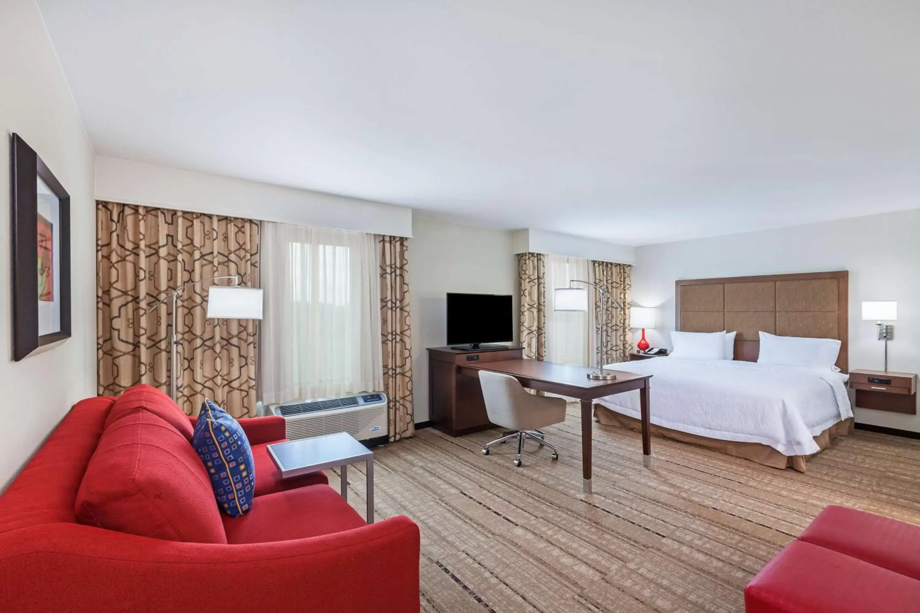 Bedroom in Hampton Inn & Suites Houston I-10 West Park Row, Tx