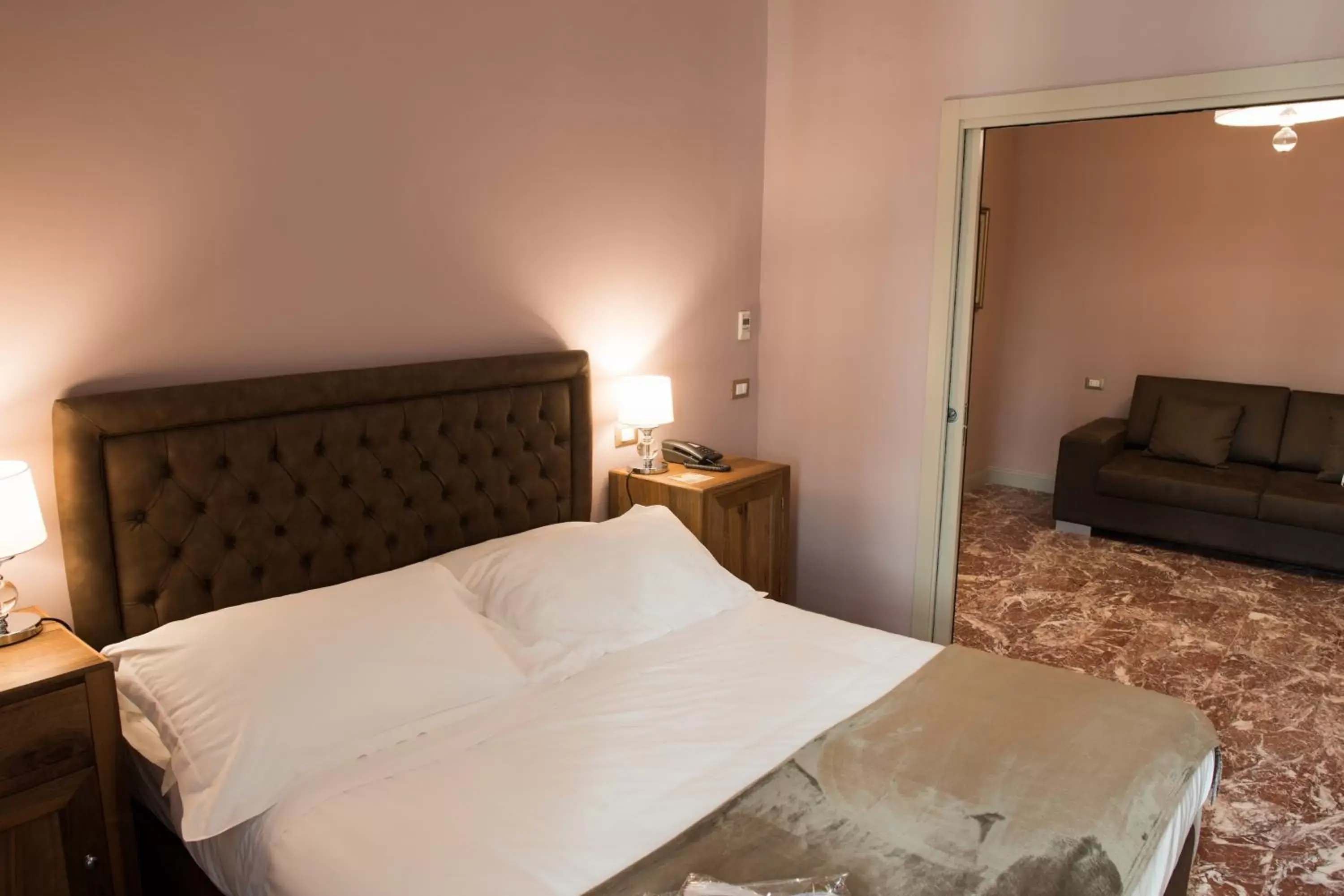 Photo of the whole room, Bed in Palazzo Dei Mercanti - Dimora & Spa