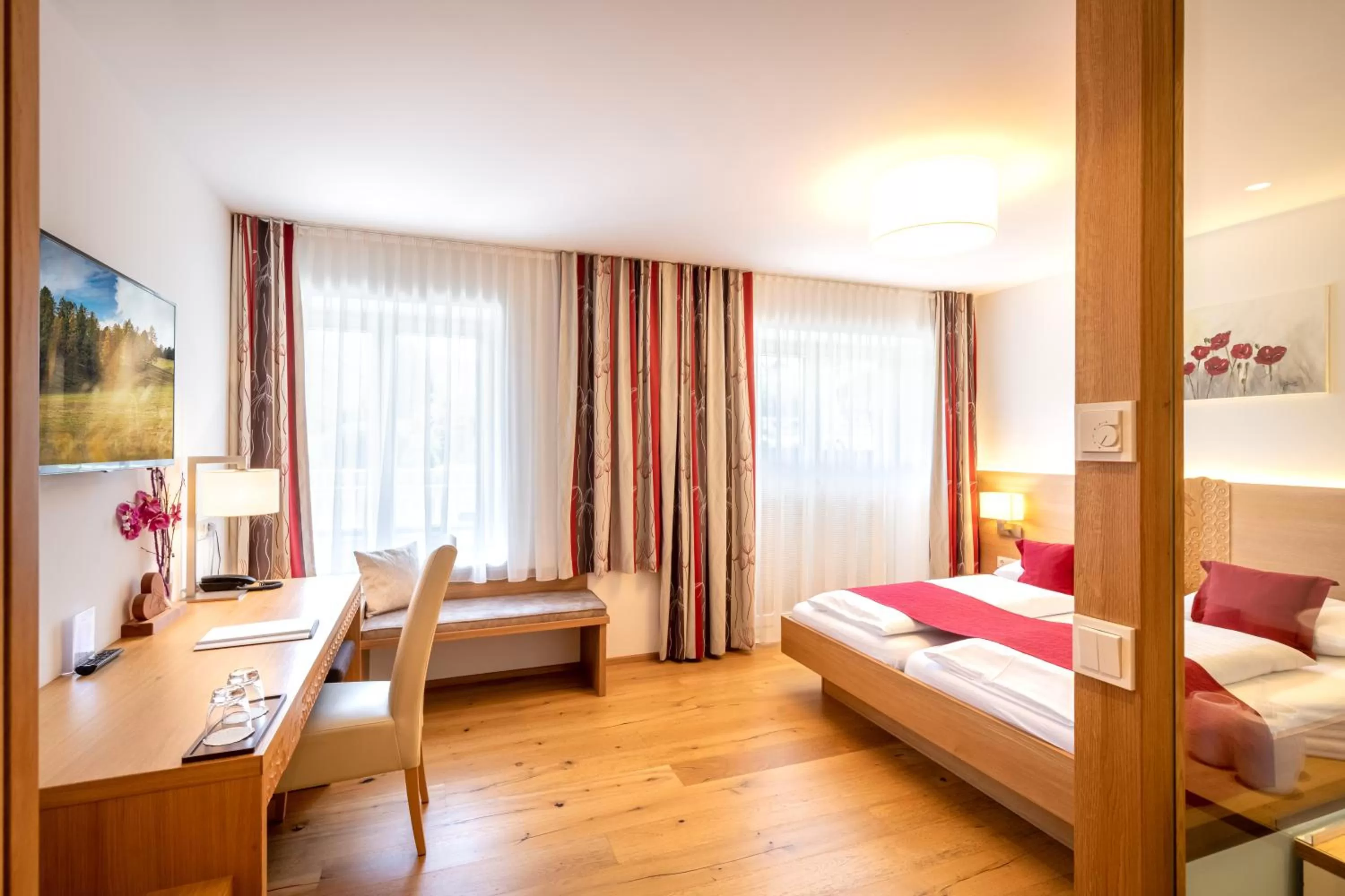 Bedroom, Bed in Hotel Loy