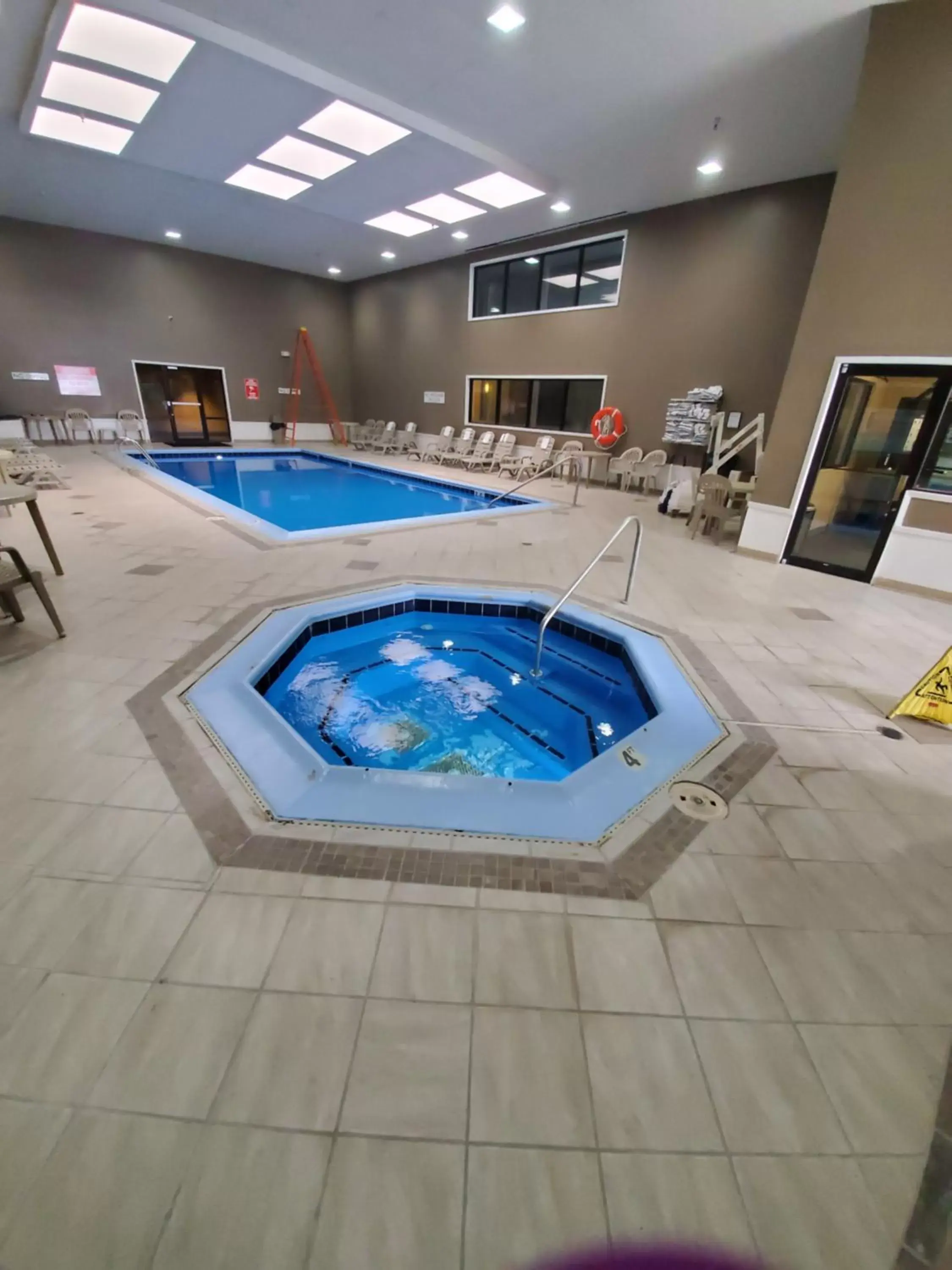 Spa and wellness centre/facilities, Swimming Pool in Ramada by Wyndham North Platte