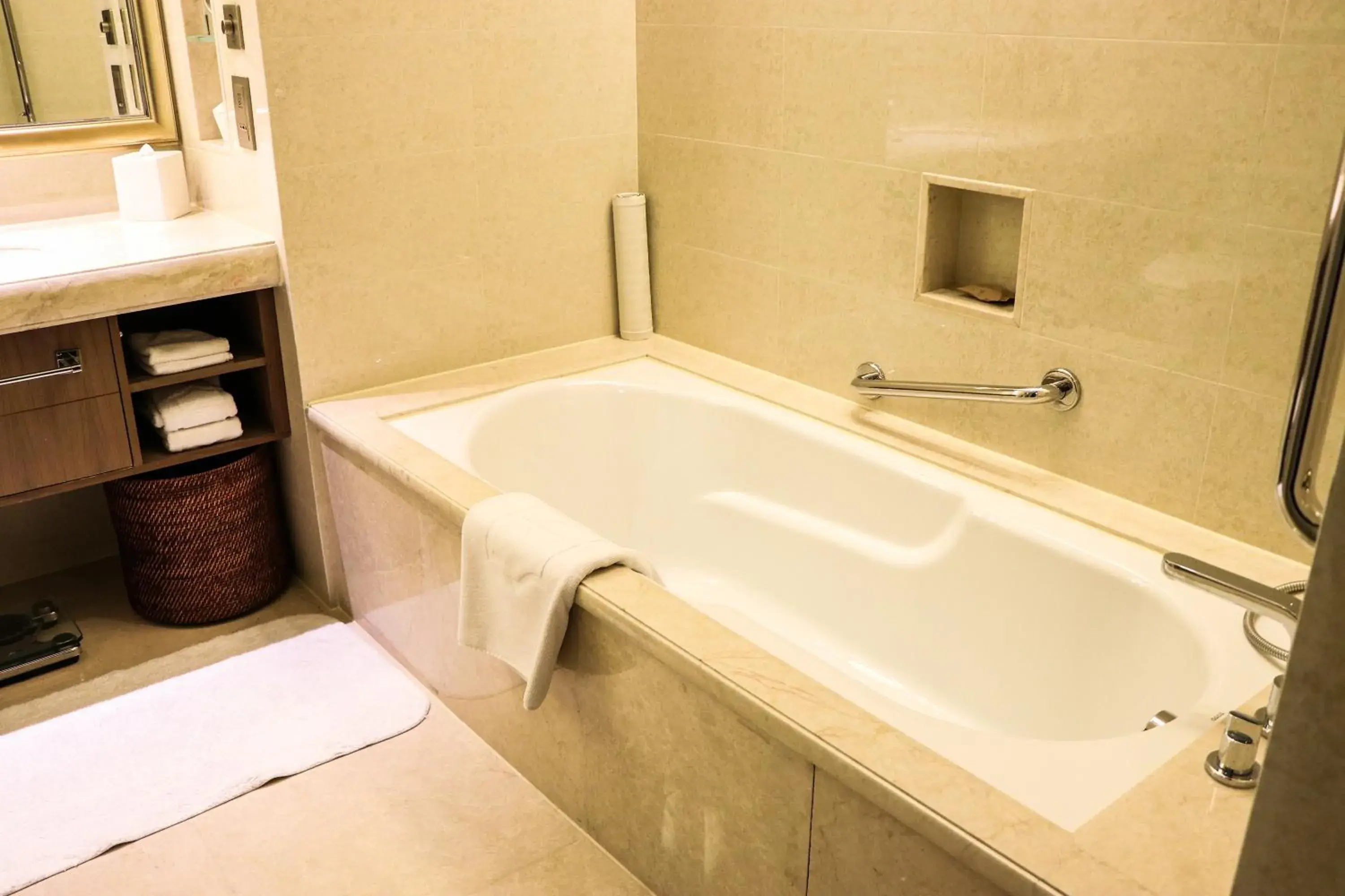 Bathroom in Shangri-La Hotel Yangzhou