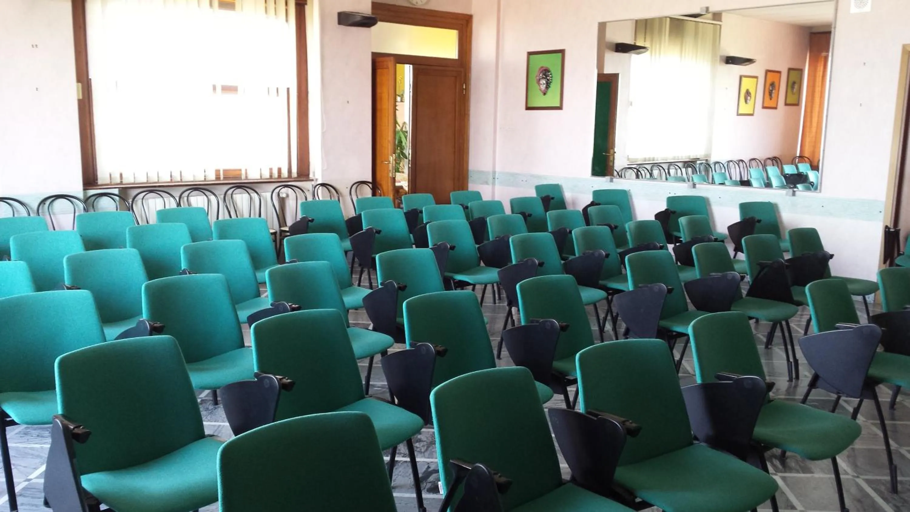 Business facilities in Grande Albergo Abruzzo