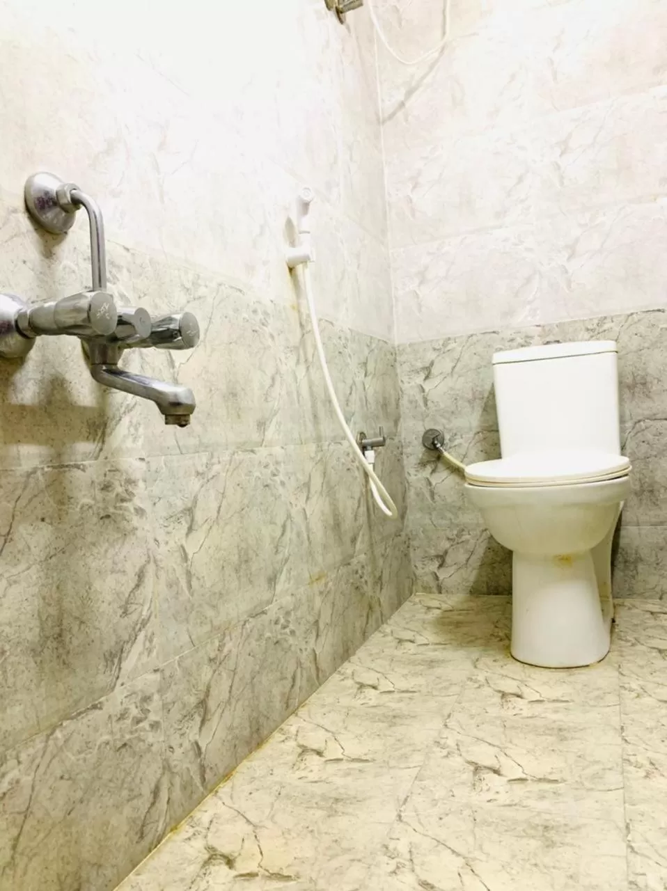 Bathroom in Hotel Half Moon Chennai