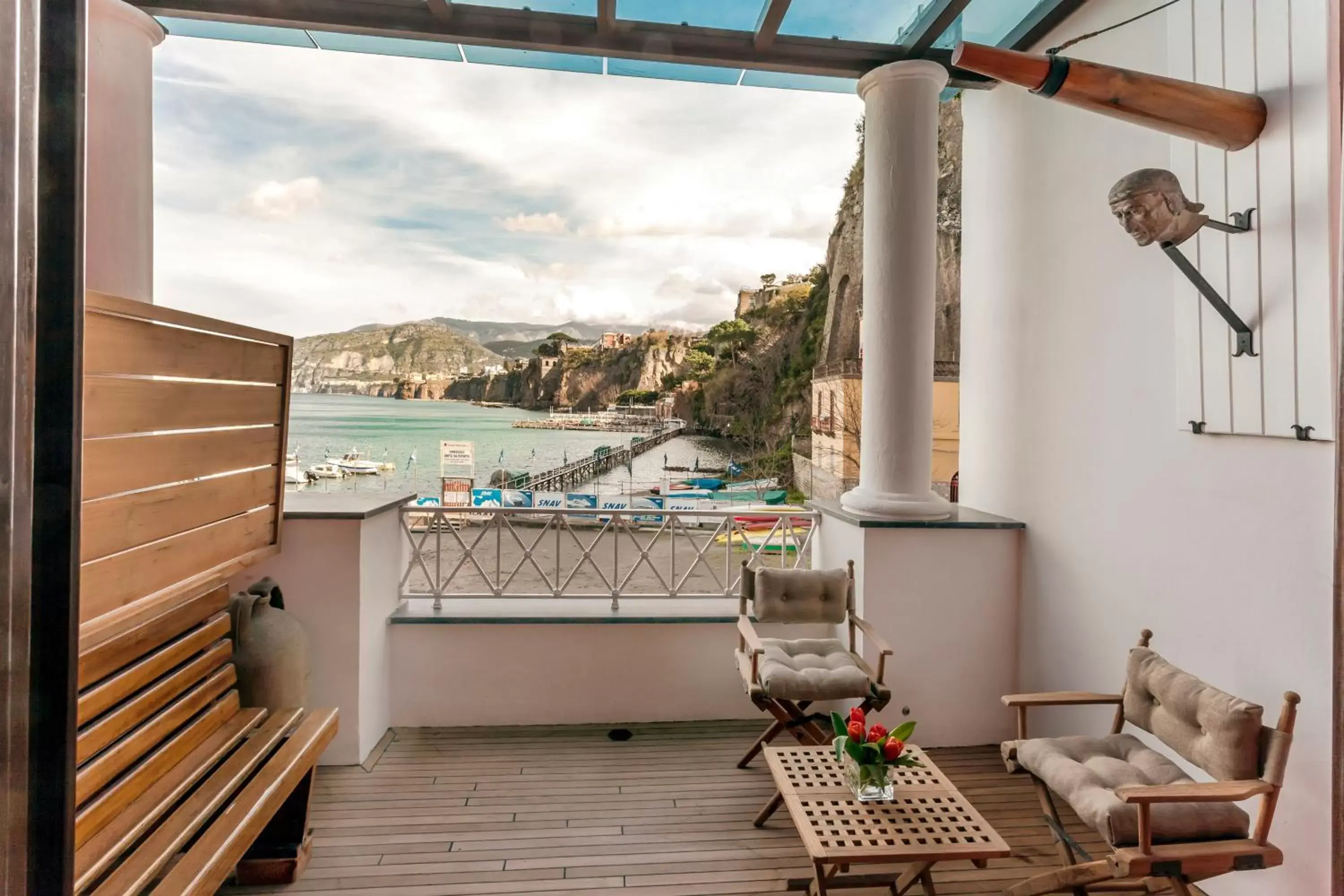 Balcony/Terrace, Mountain View in Yacht Club Capo Cervo Suites B&B