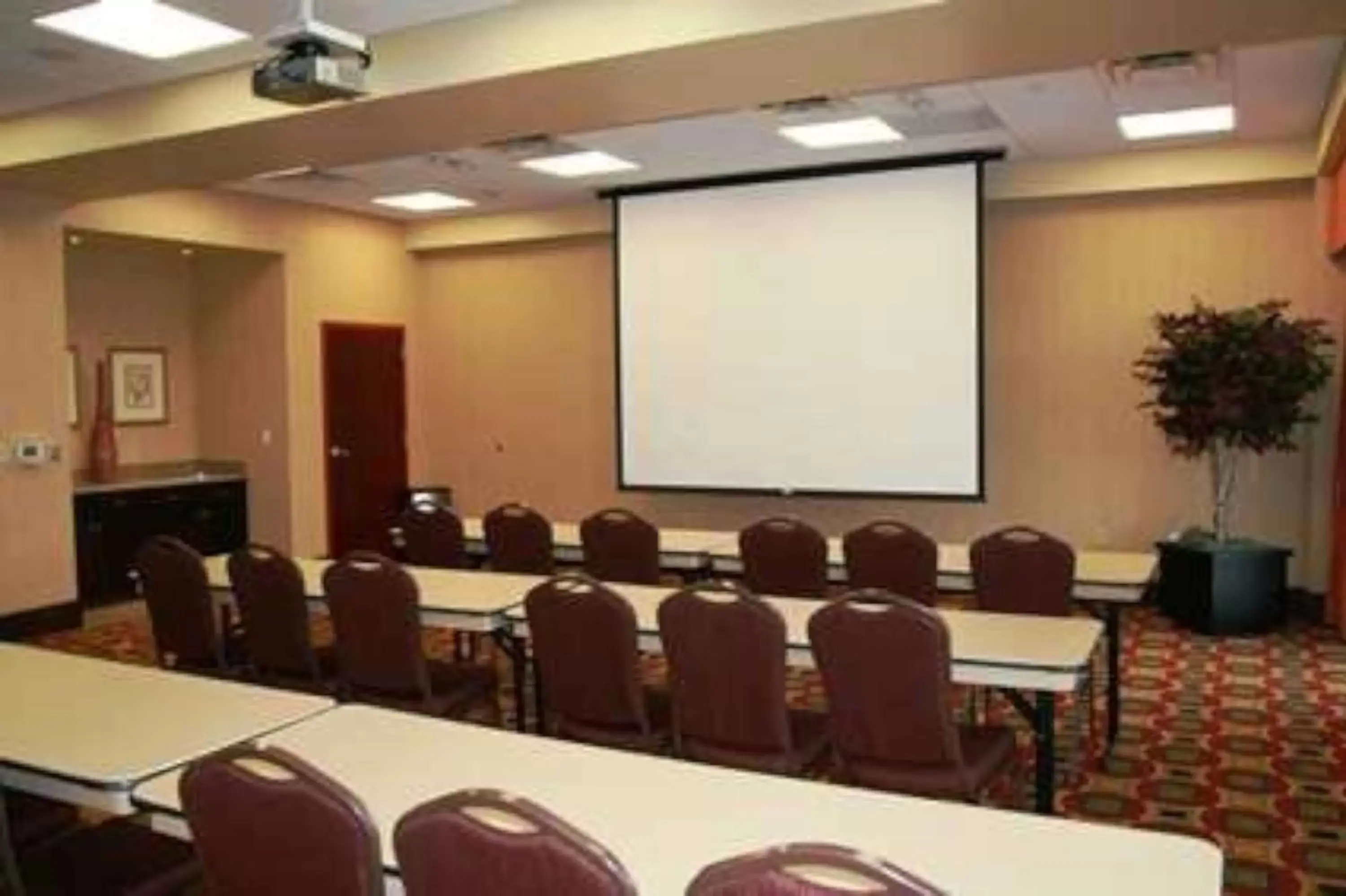 Meeting/conference room, Business Area/Conference Room in Hampton Inn and Suites Woodstock, Virginia