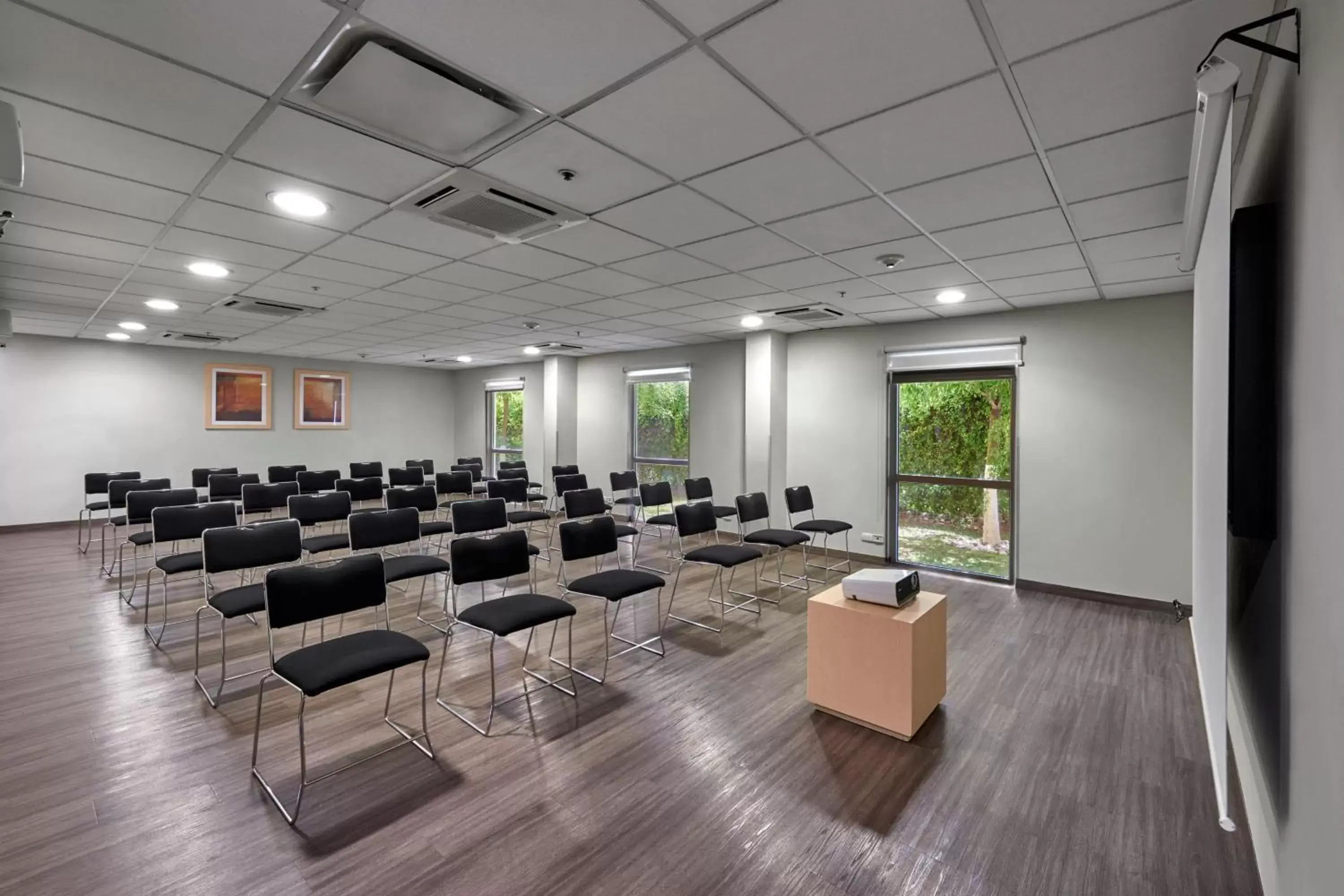 Meeting/conference room in City Express by Marriott Silao Aeropuerto