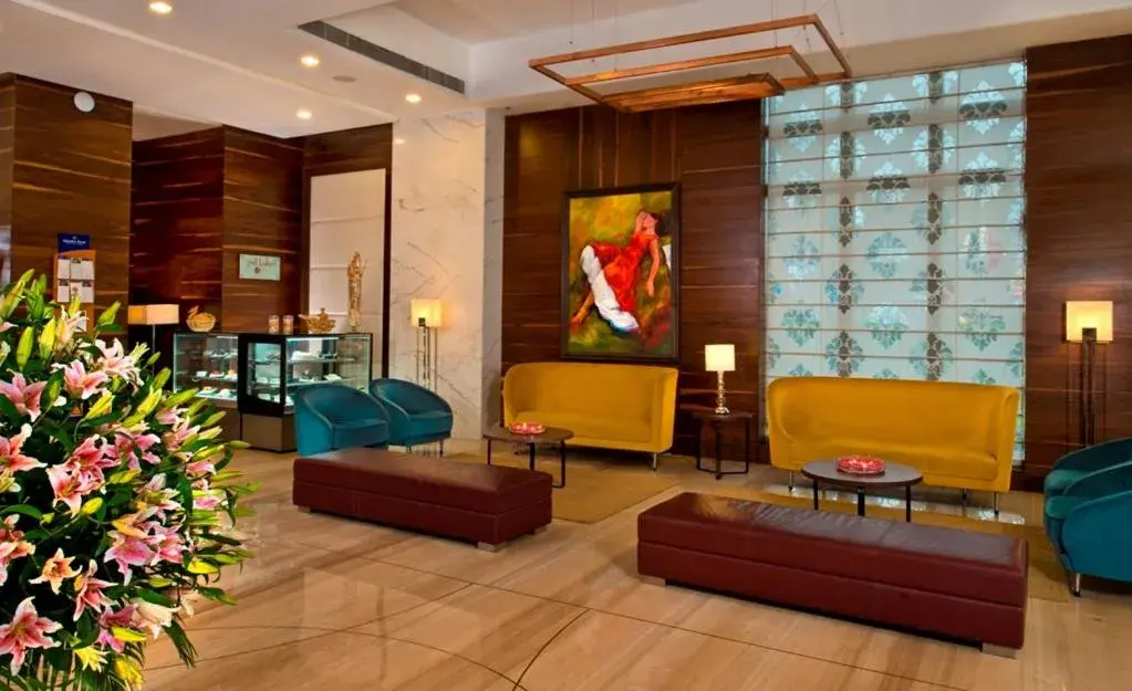 Lobby/Reception in Golden Tulip Lucknow