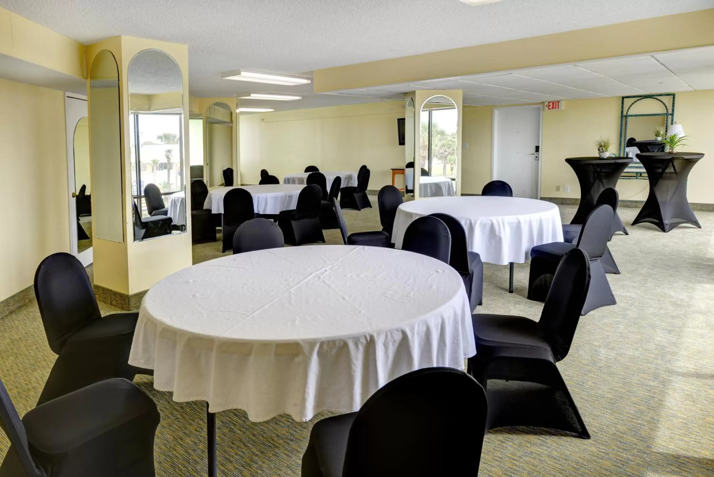 On site, Banquet Facilities in El Caribe Resort and Conference Center