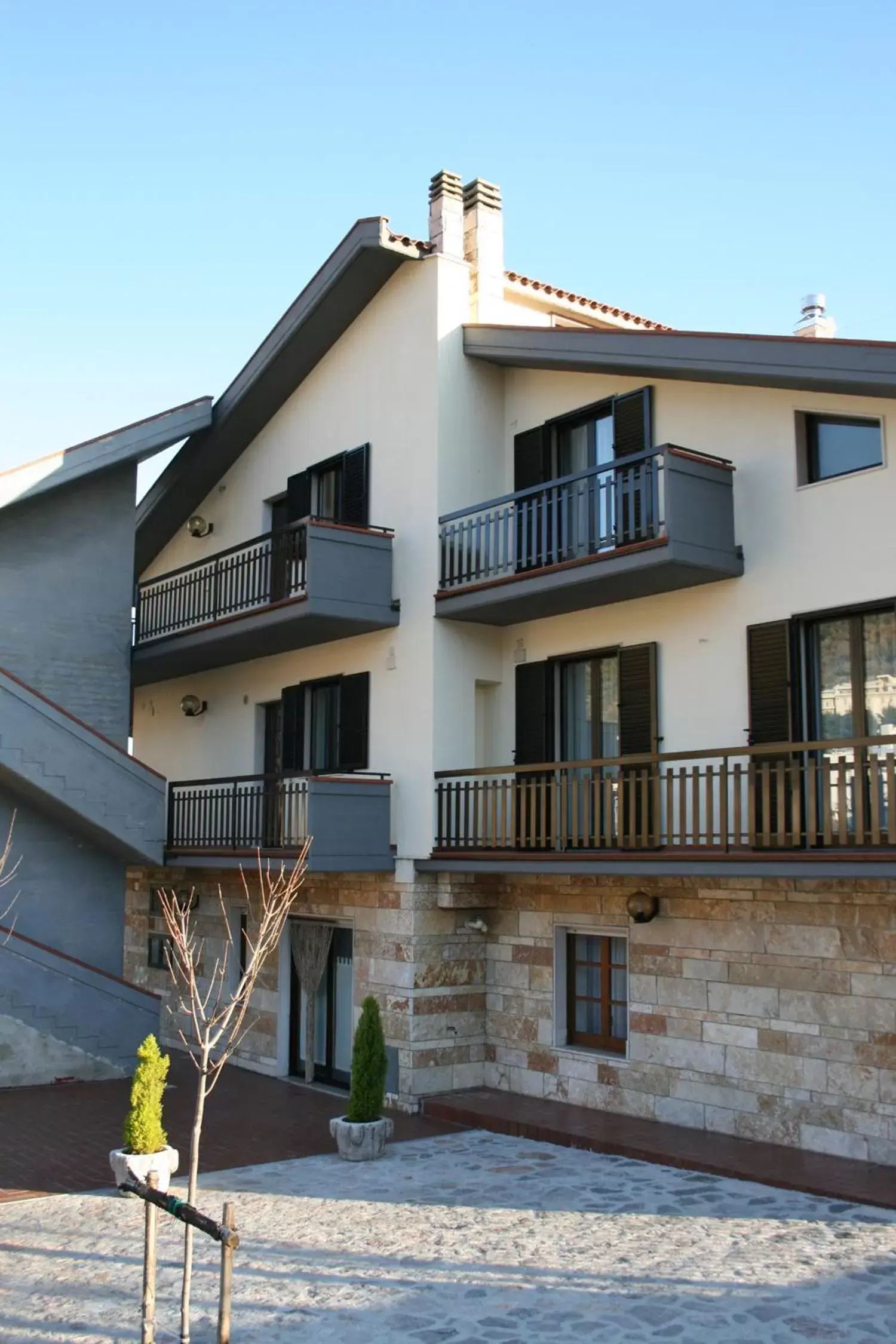 Facade/entrance, Property Building in Villa Ruberto