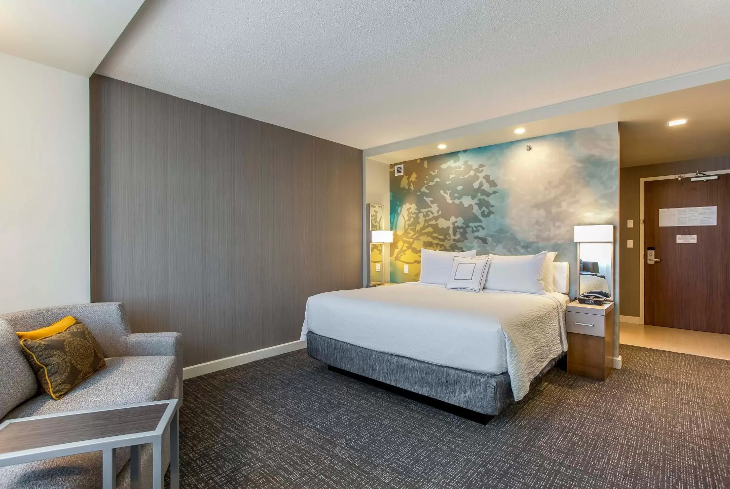 Bedroom, Bed in Courtyard by Marriott Montreal West Island/Baie D’Urfe