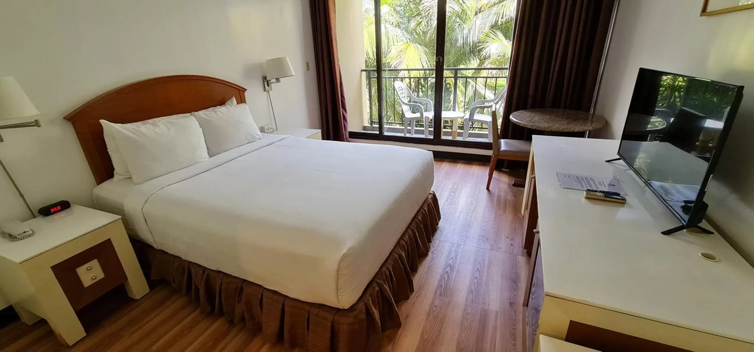 Bed in SureStay Hotel by Best Western Guam Palmridge