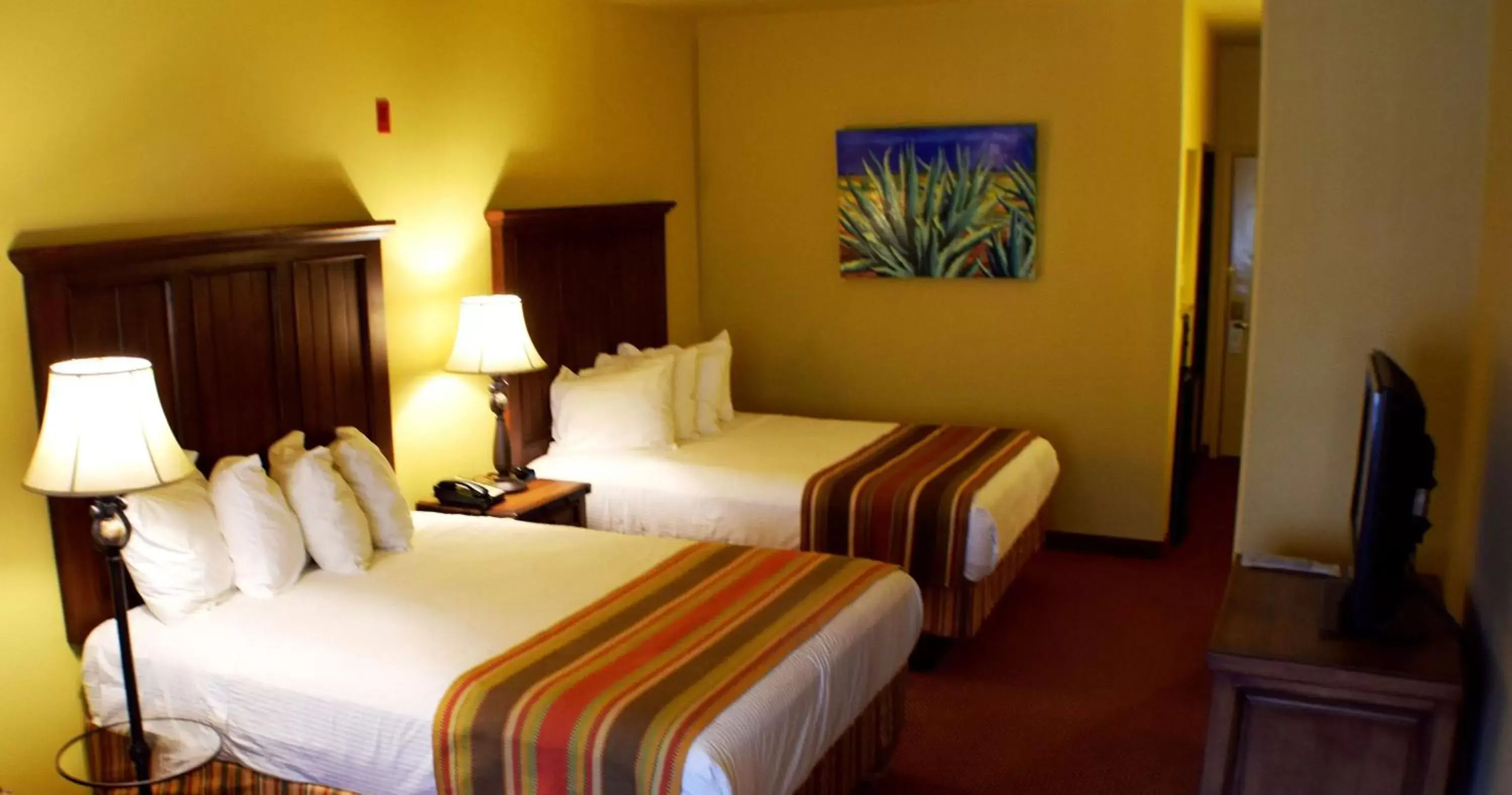 Photo of the whole room, Bed in Best Western San Isidro Inn