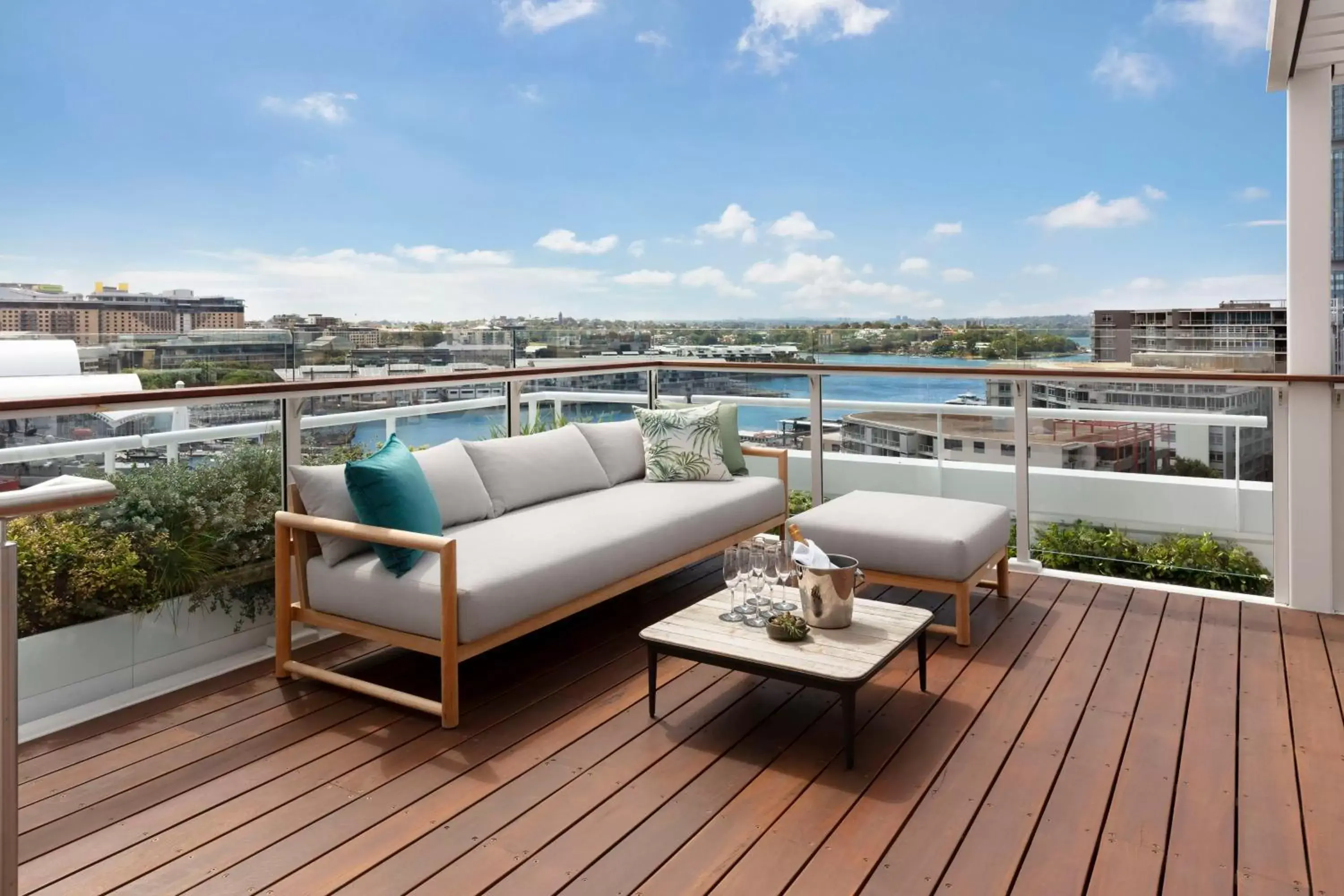 Photo of the whole room, Balcony/Terrace in Hyatt Regency Sydney
