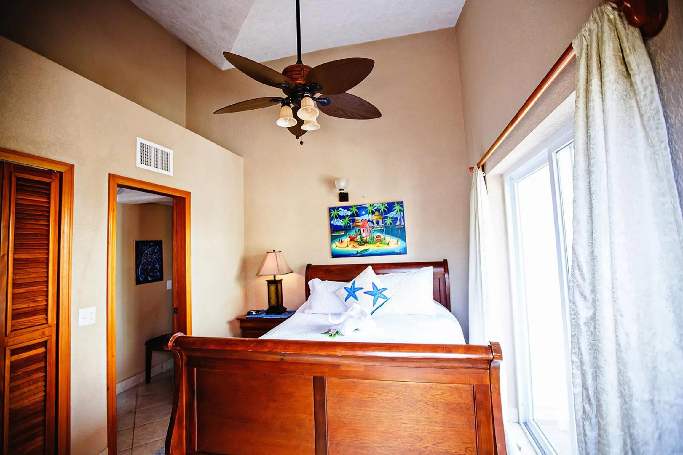 Bedroom, Bed in Pelican Reef Villas Resort