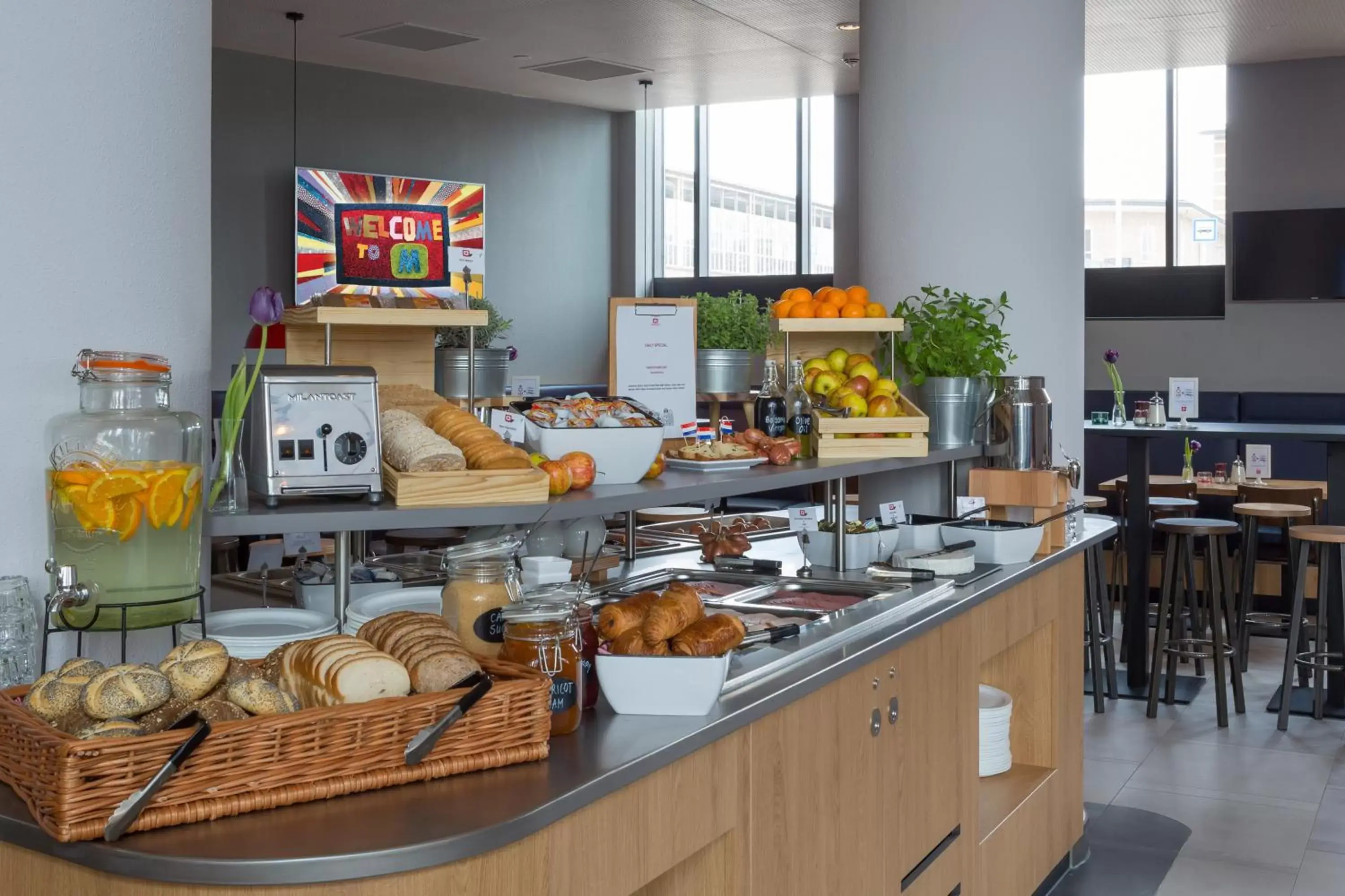 Buffet breakfast, Restaurant/Places to Eat in MEININGER Hotel Amsterdam Amstel